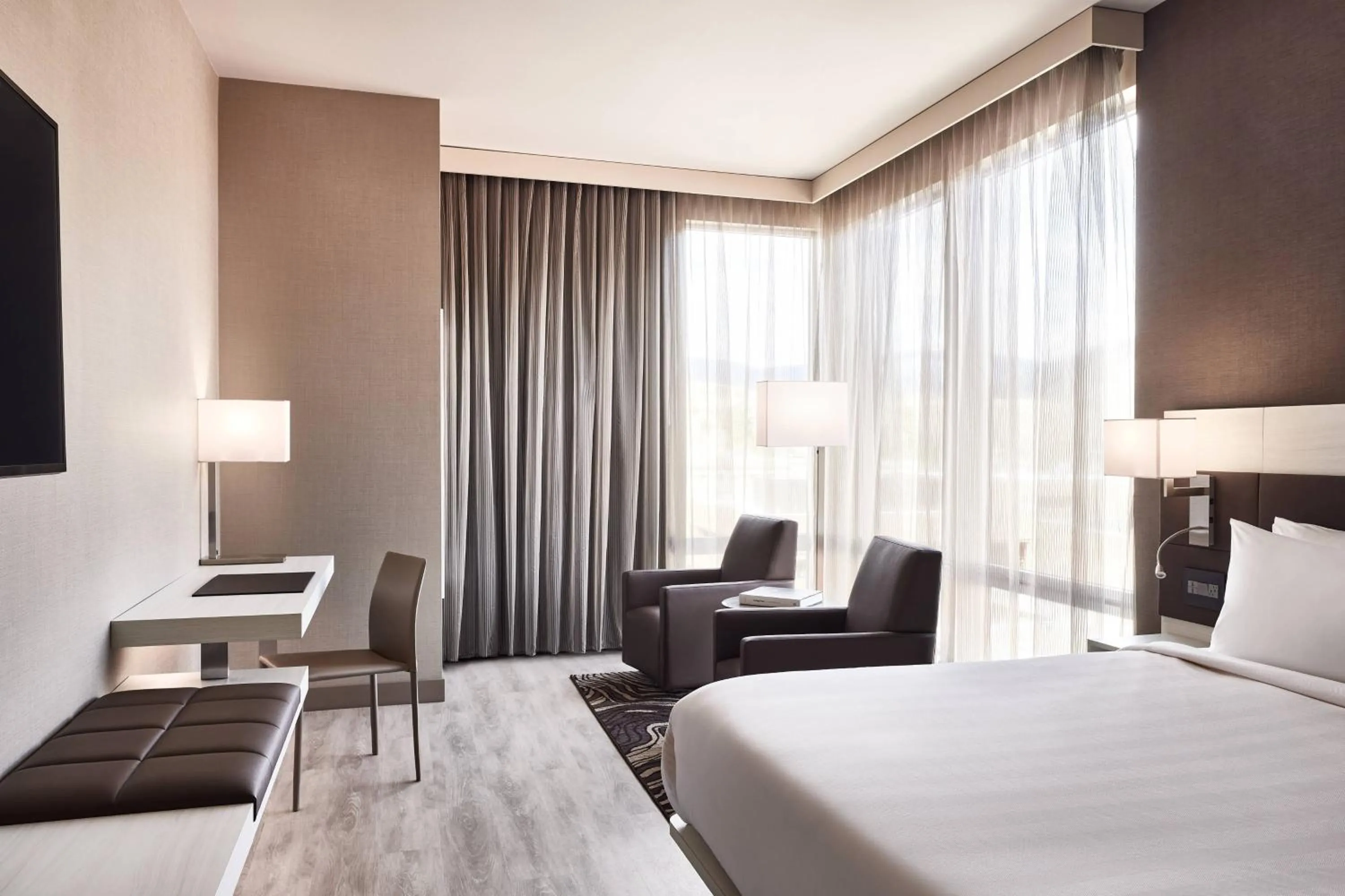 Photo of the whole room, Bed in AC Hotel by Marriott Missoula Downtown