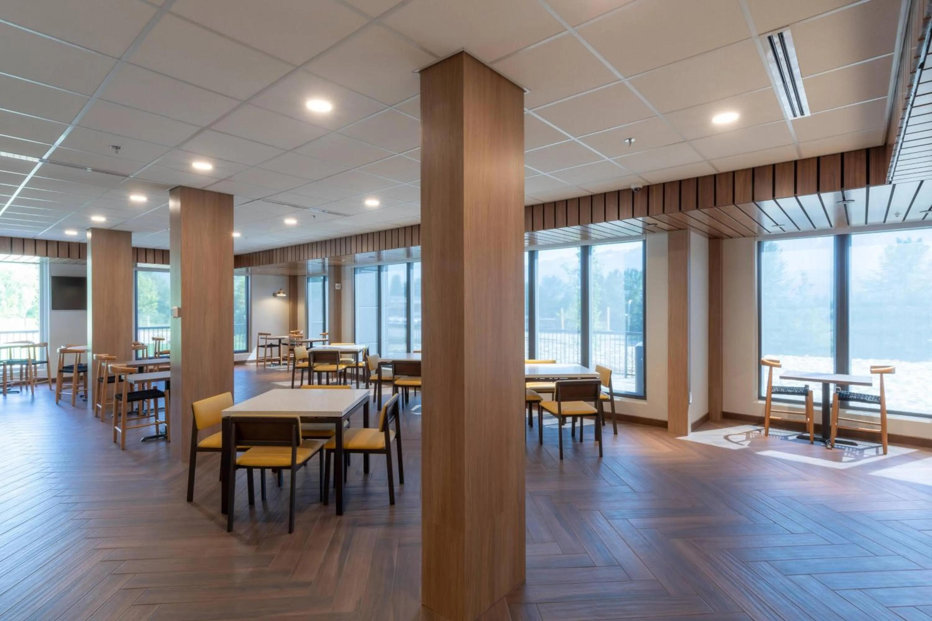 Breakfast in Fairfield by Marriott Inn & Suites Revelstoke