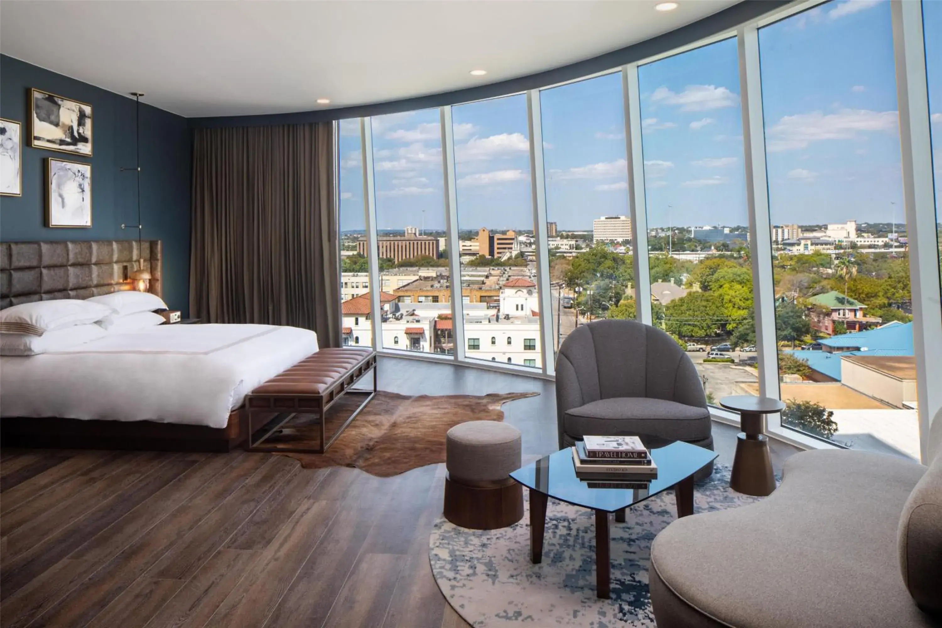 Photo of the whole room, Bed in Thompson San Antonio - Riverwalk, by Hyatt Photo of the whole room, Bed in Thompson San Antonio - Riverwalk, by Hyatt