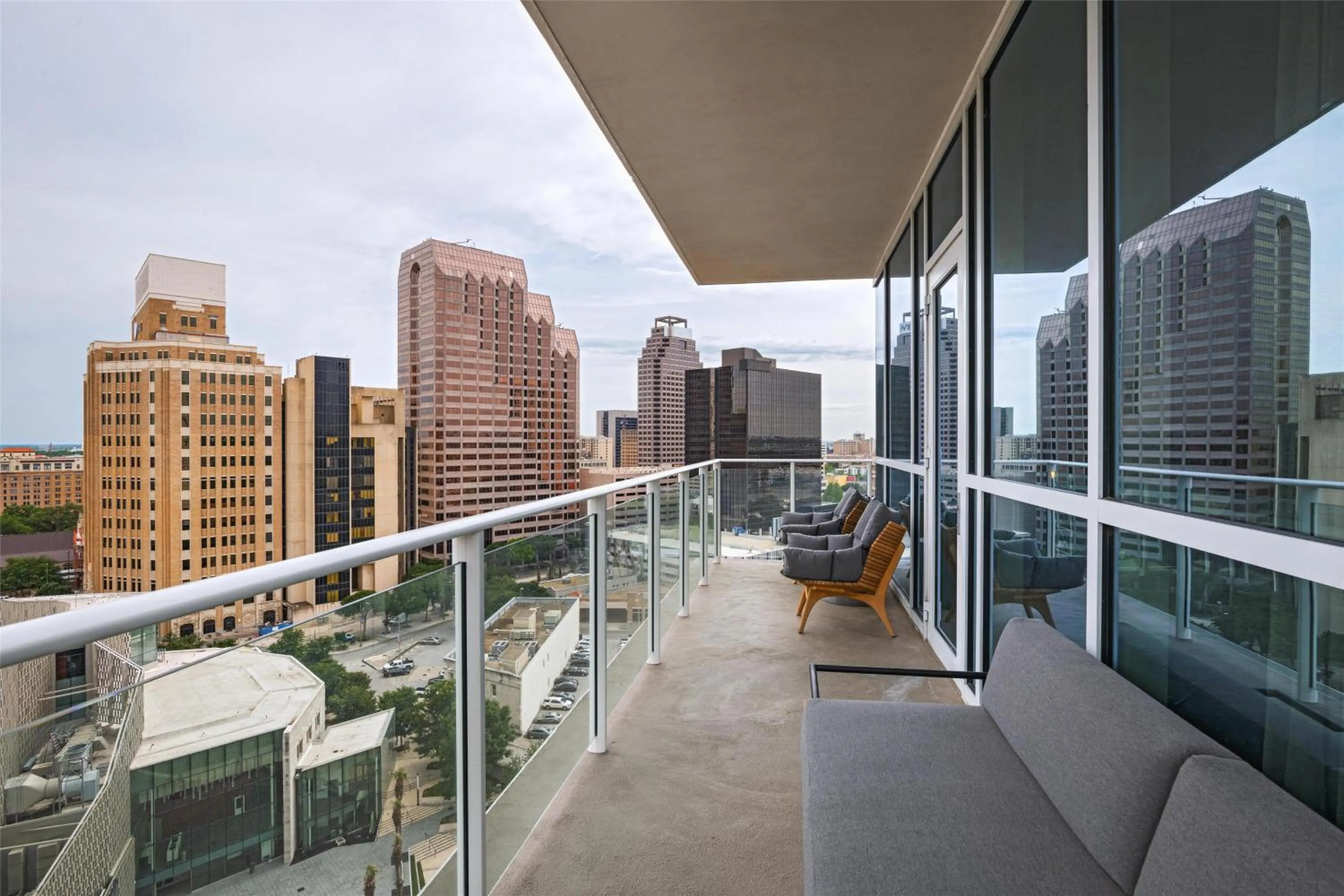 Photo of the whole room in Thompson San Antonio - Riverwalk, by Hyatt