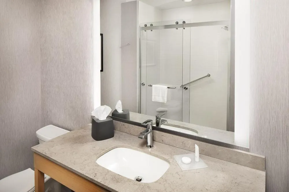 Bathroom in Hyatt Place Murfreesboro