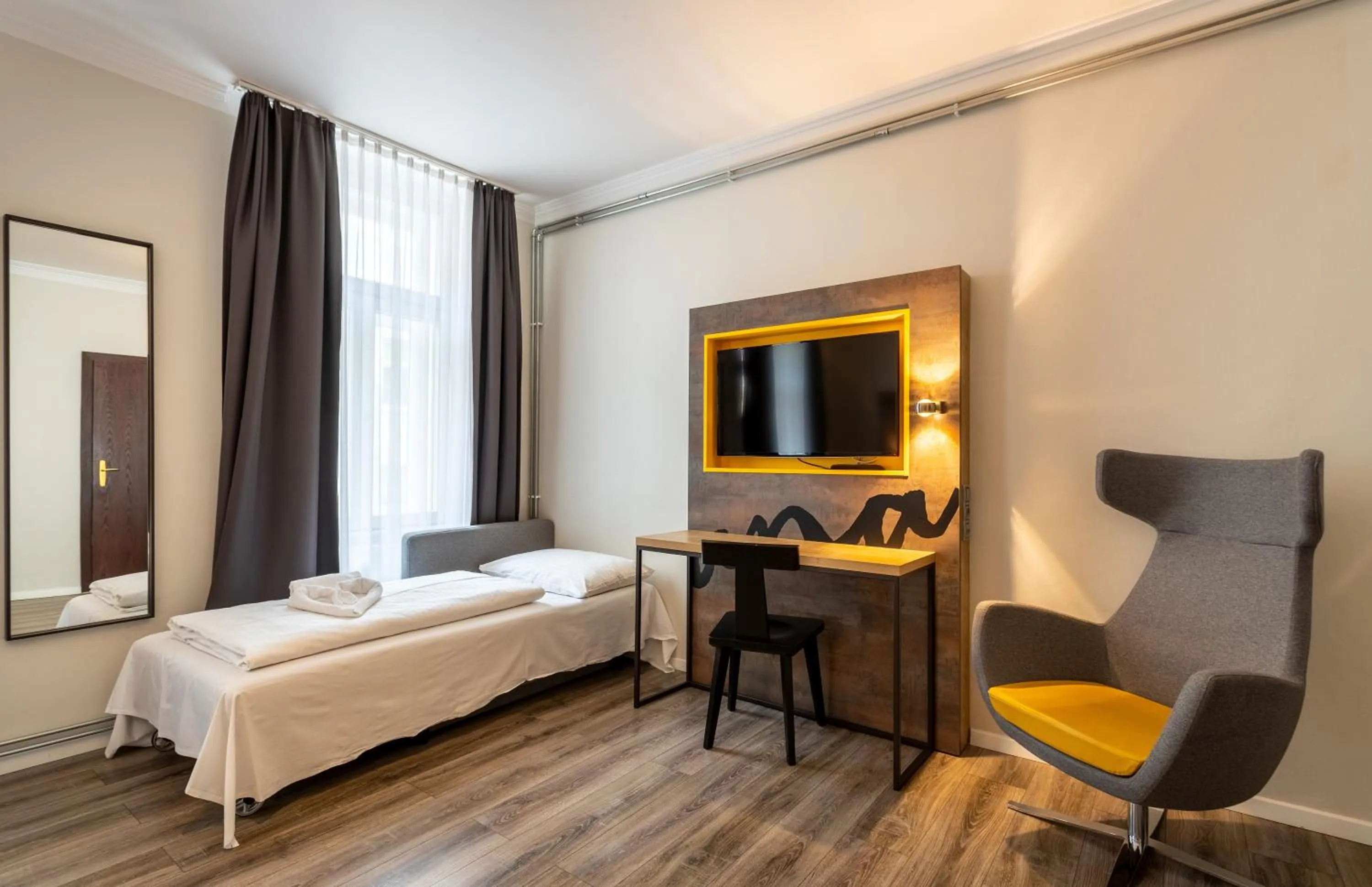 Photo of the whole room, Bed in Hotel Westbahn