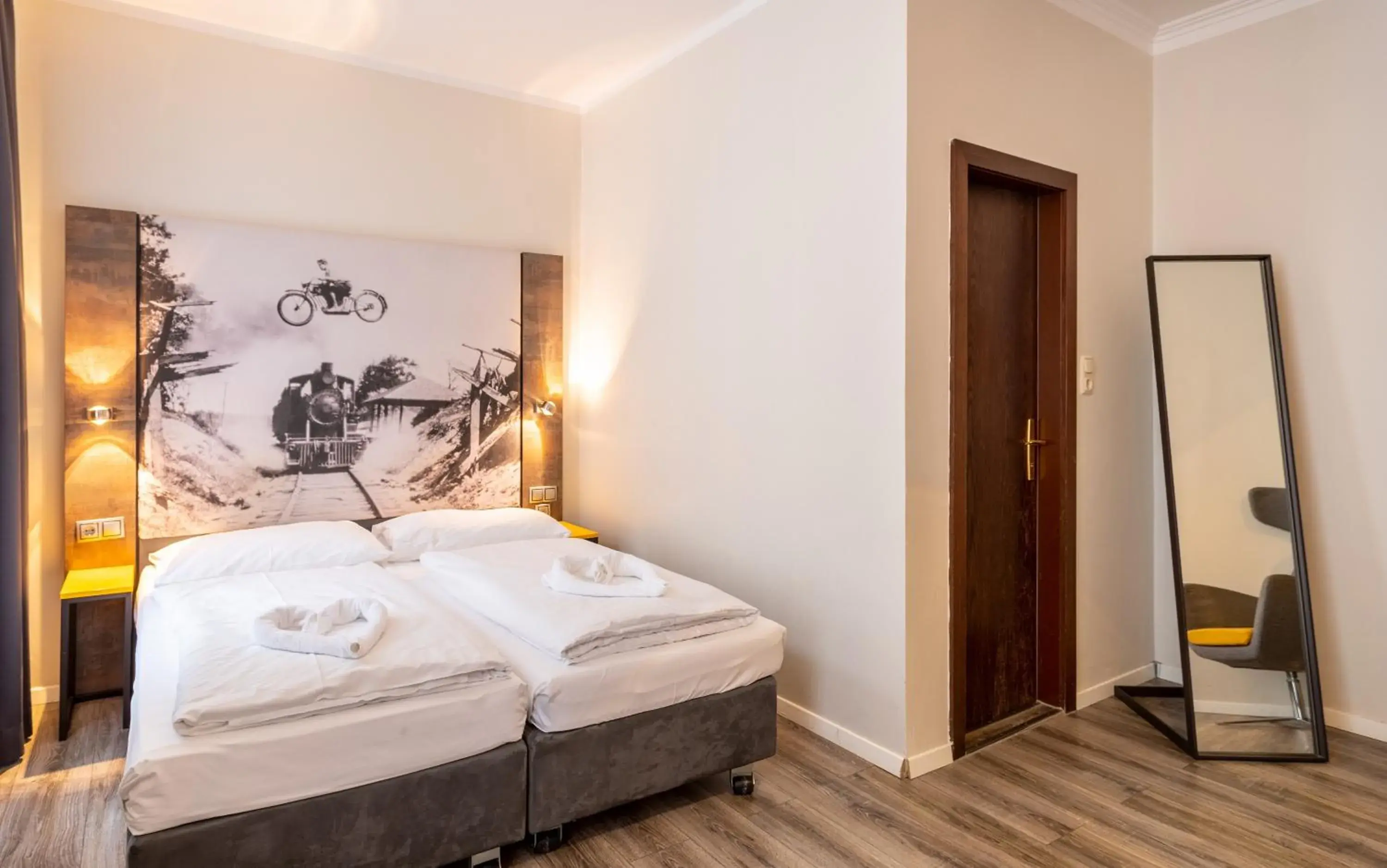 Photo of the whole room, Bed in Hotel Westbahn Photo of the whole room, Bed in Hotel Westbahn