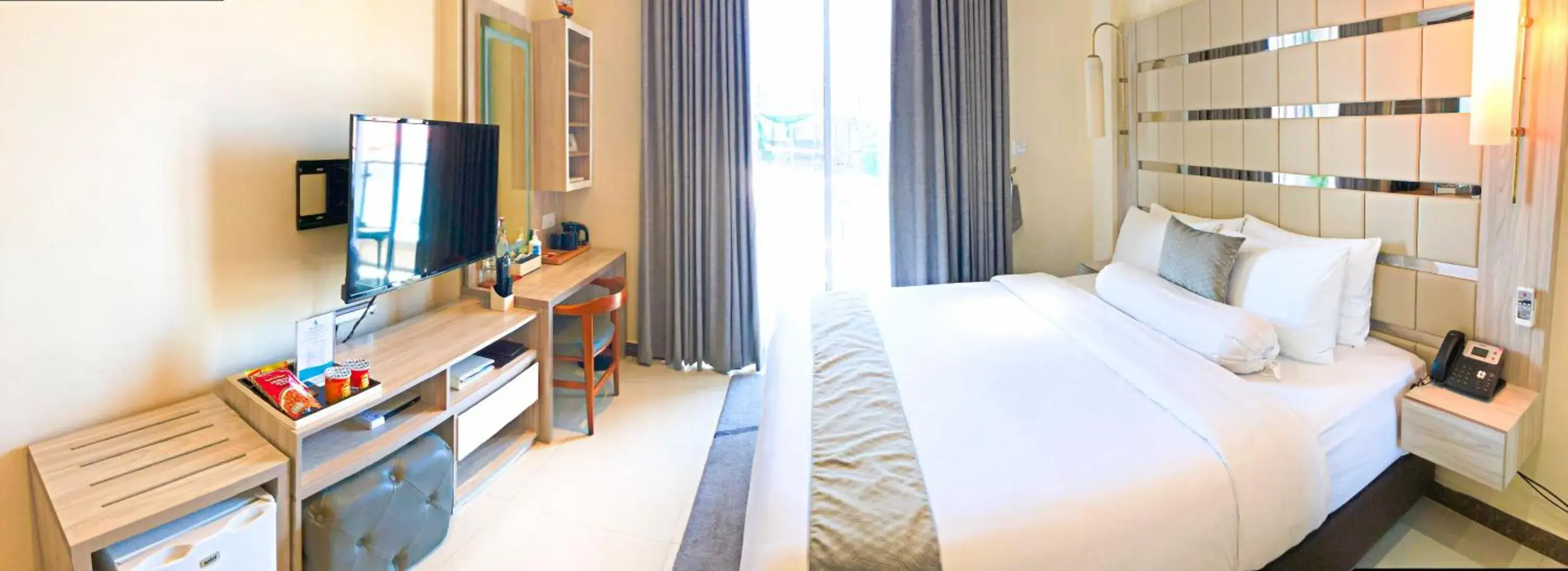 Deluxe Double Room with Balcony - single occupancy in Avoca Inn Deluxe Double Room with Balcony - single occupancy in Avoca Inn