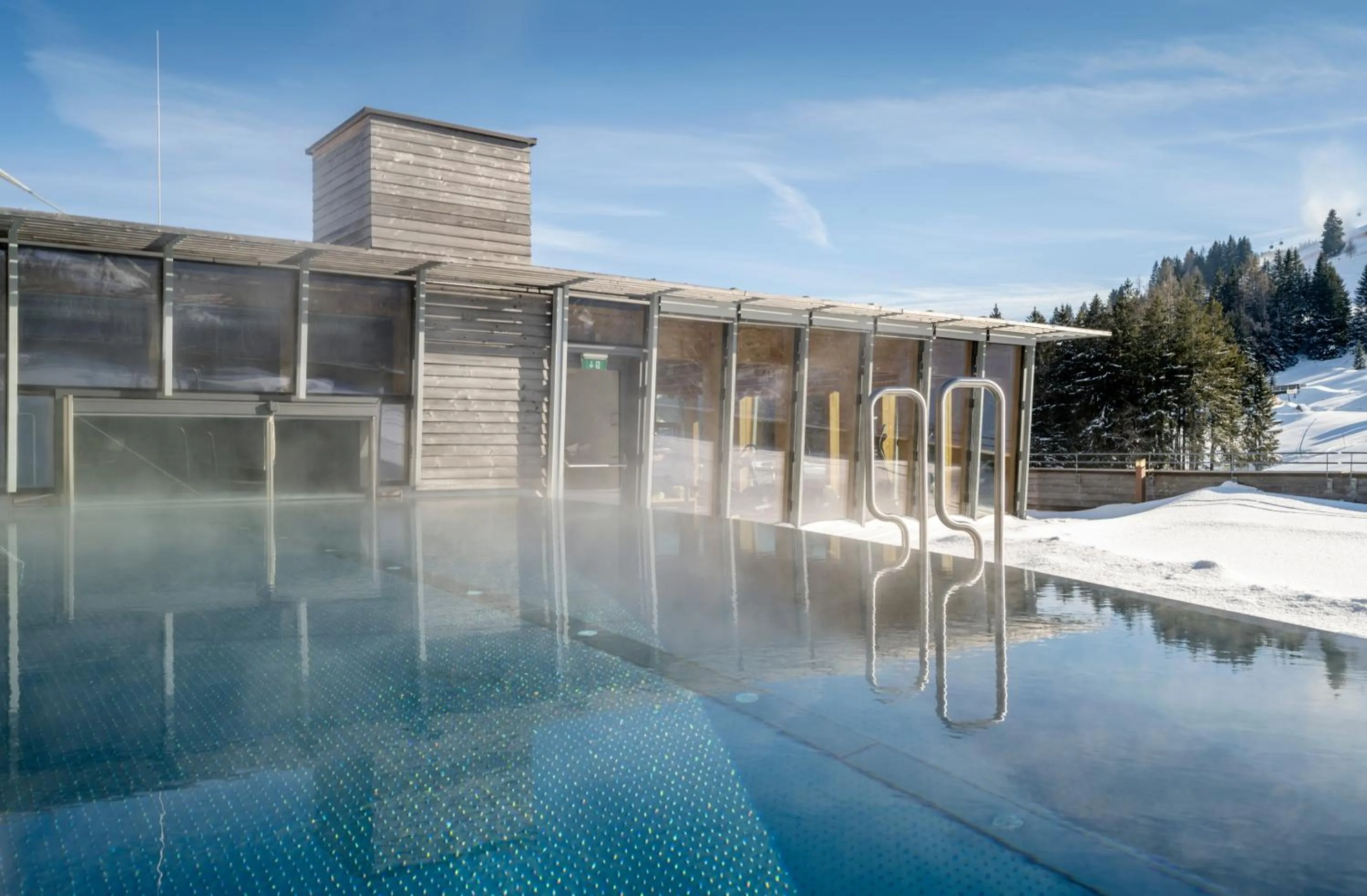 Swimming pool in Holzhotel Forsthofalm