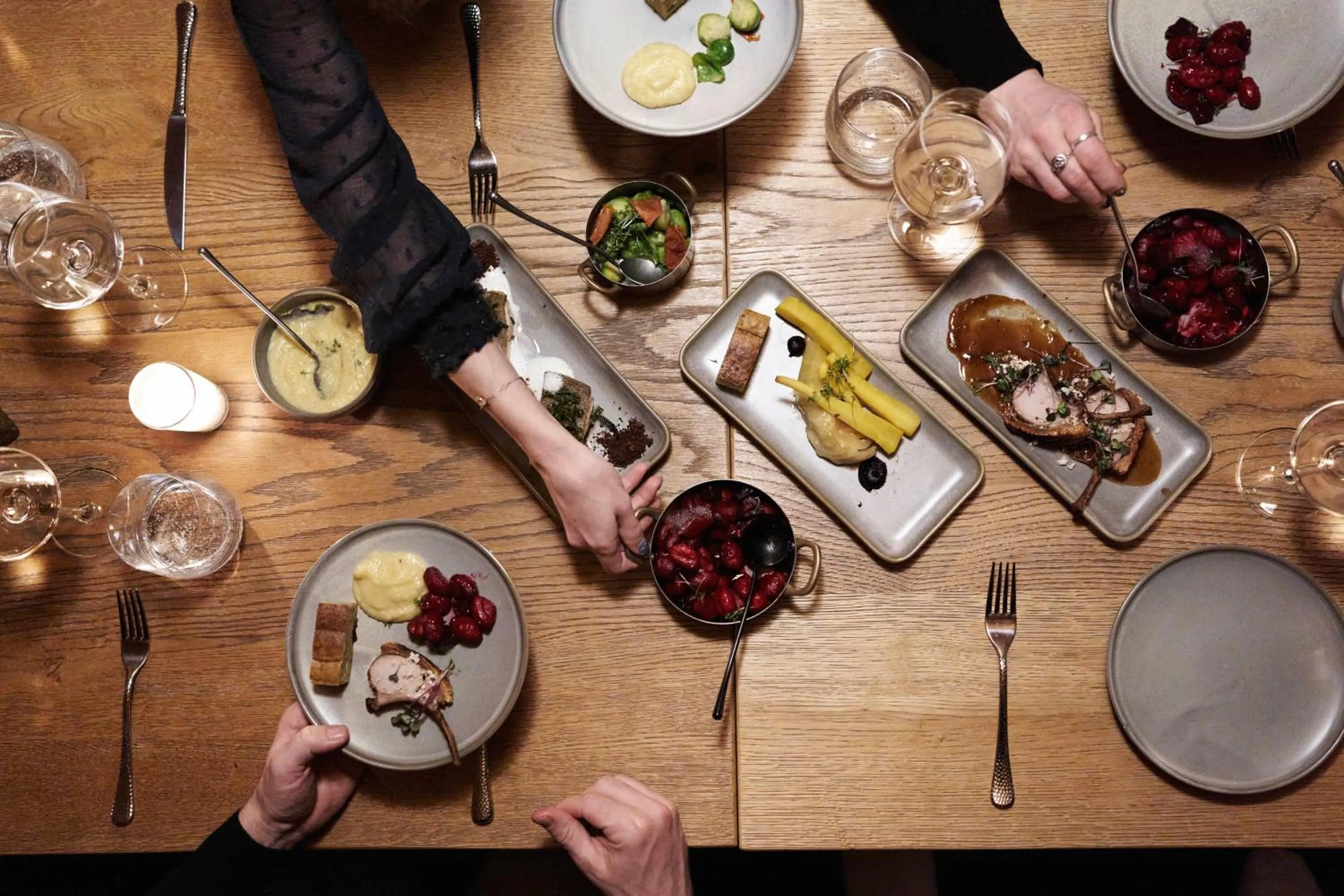 Restaurant/places to eat in Holzhotel Forsthofalm