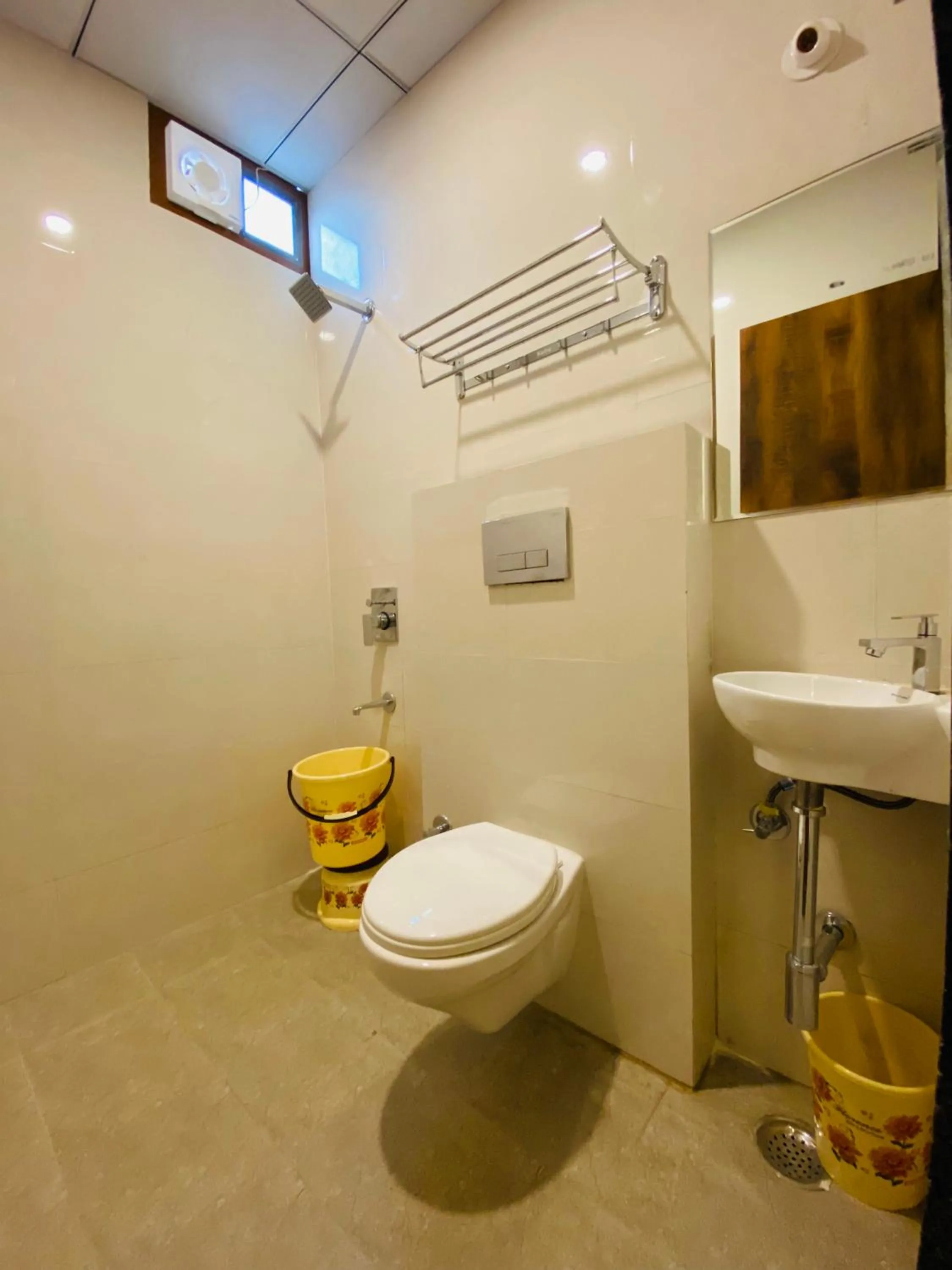 Toilet in Hotel Khajanchi