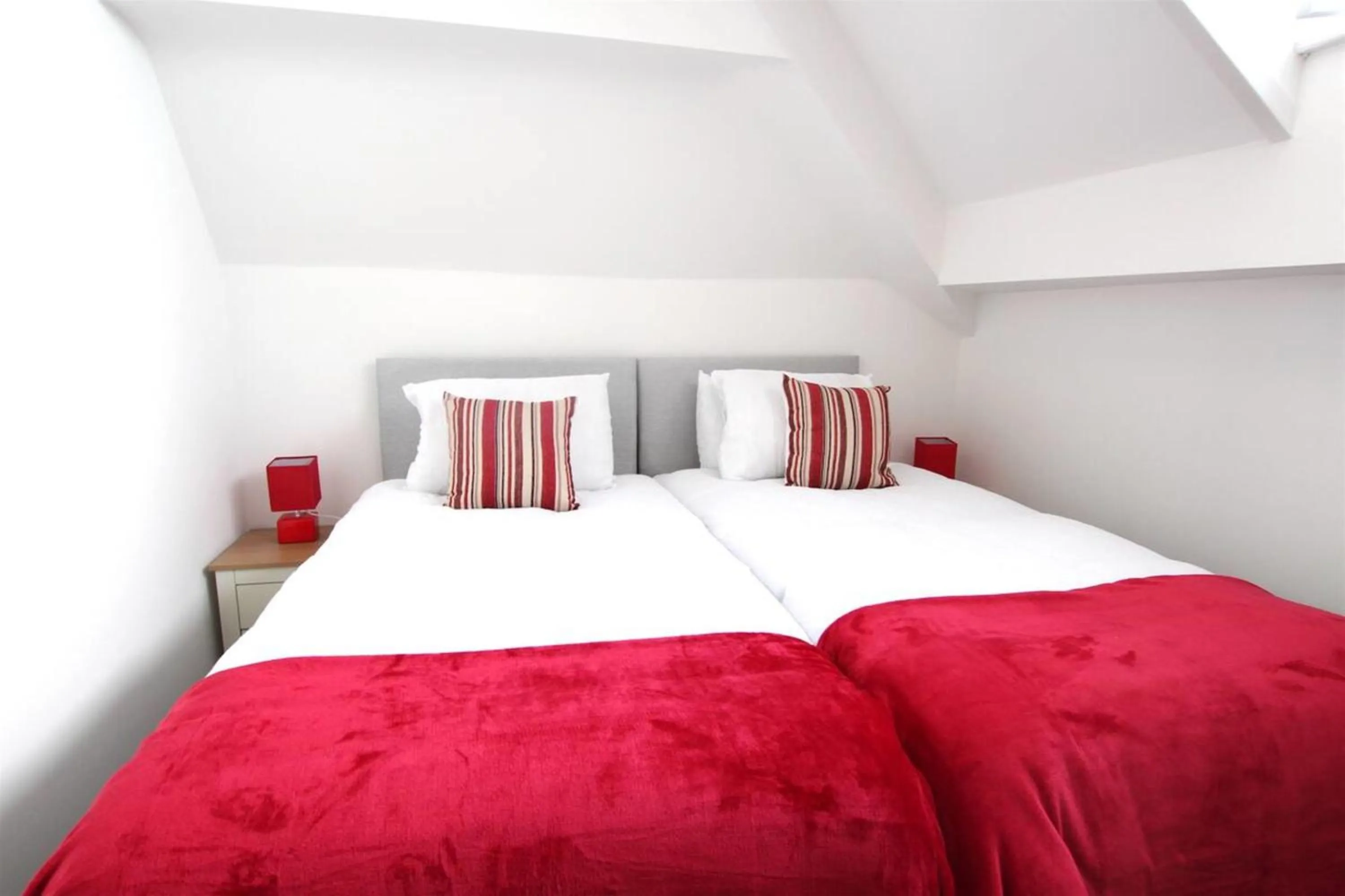 Bedroom, Bed in Coast Accommodation Station Road Apartments