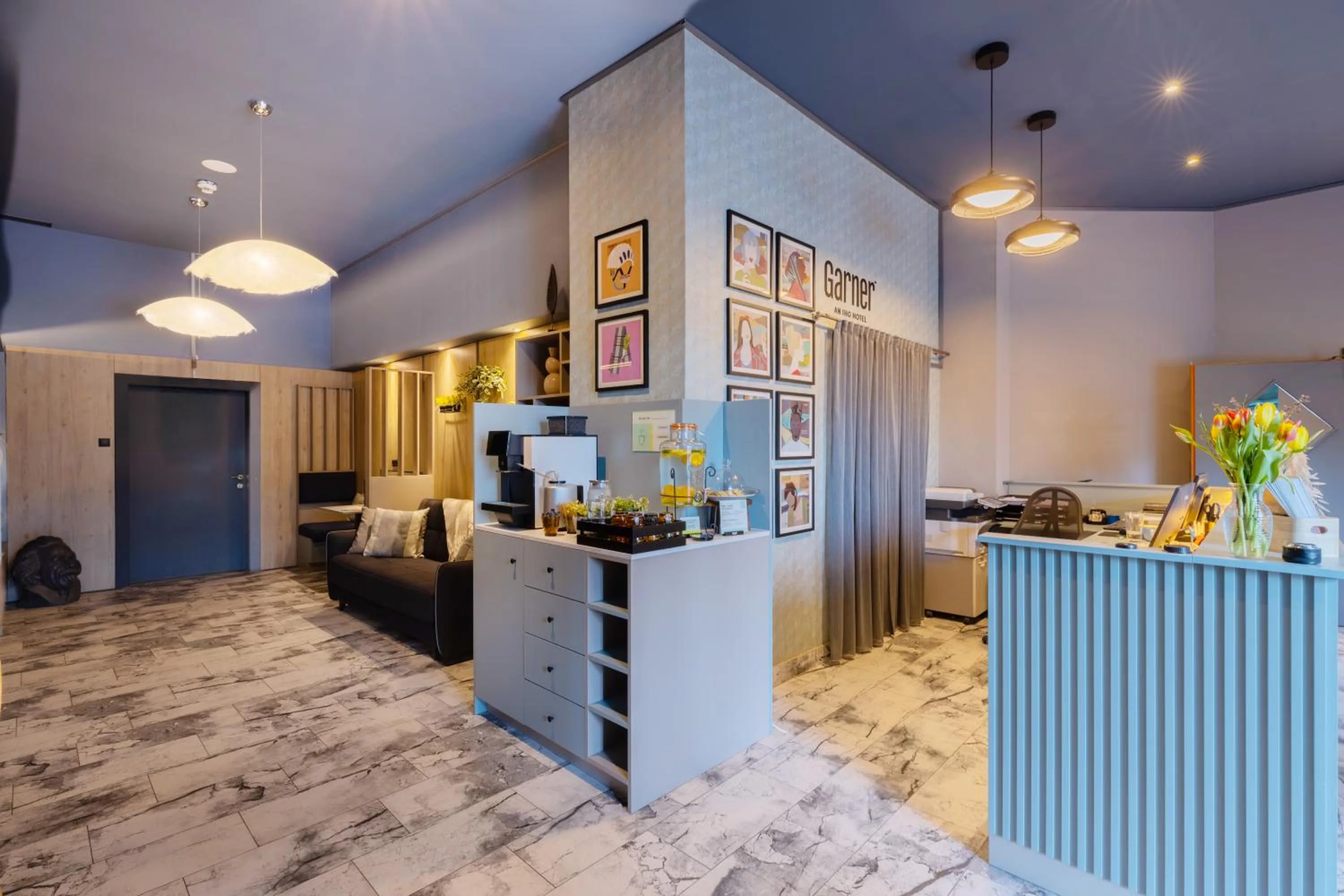 Coffee/tea facilities in Garner Hotel Vienna by IHG