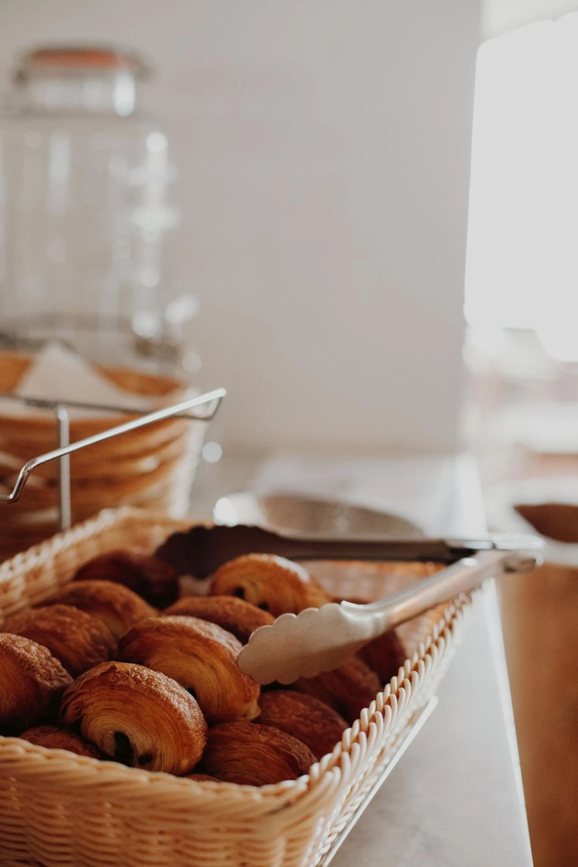 Breakfast in Les Roches Brunes