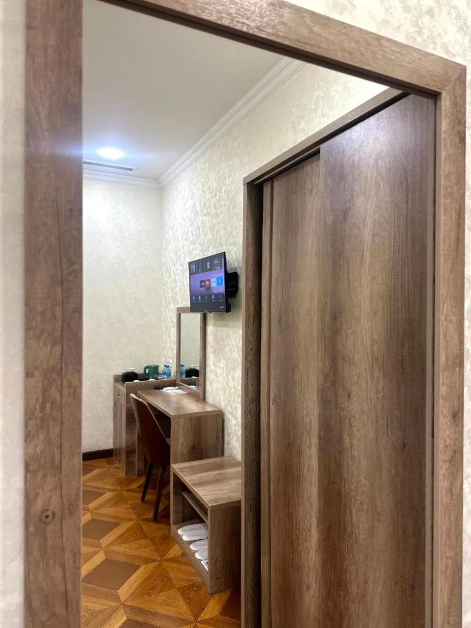 Property building in Hotel 1946