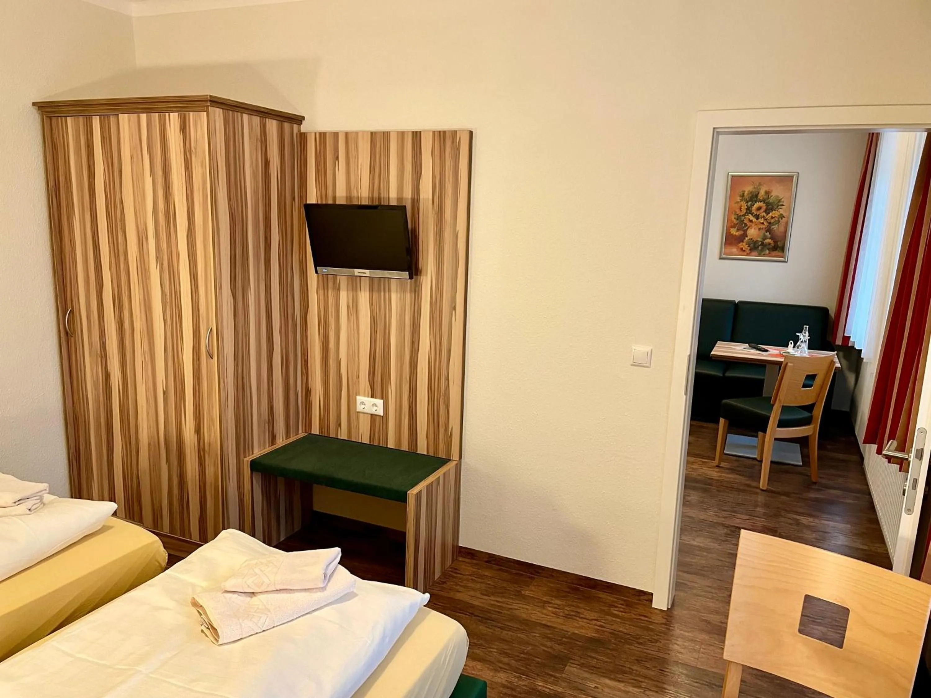 TV and multimedia, Bed in Lindenhaus Scharfe Kurve