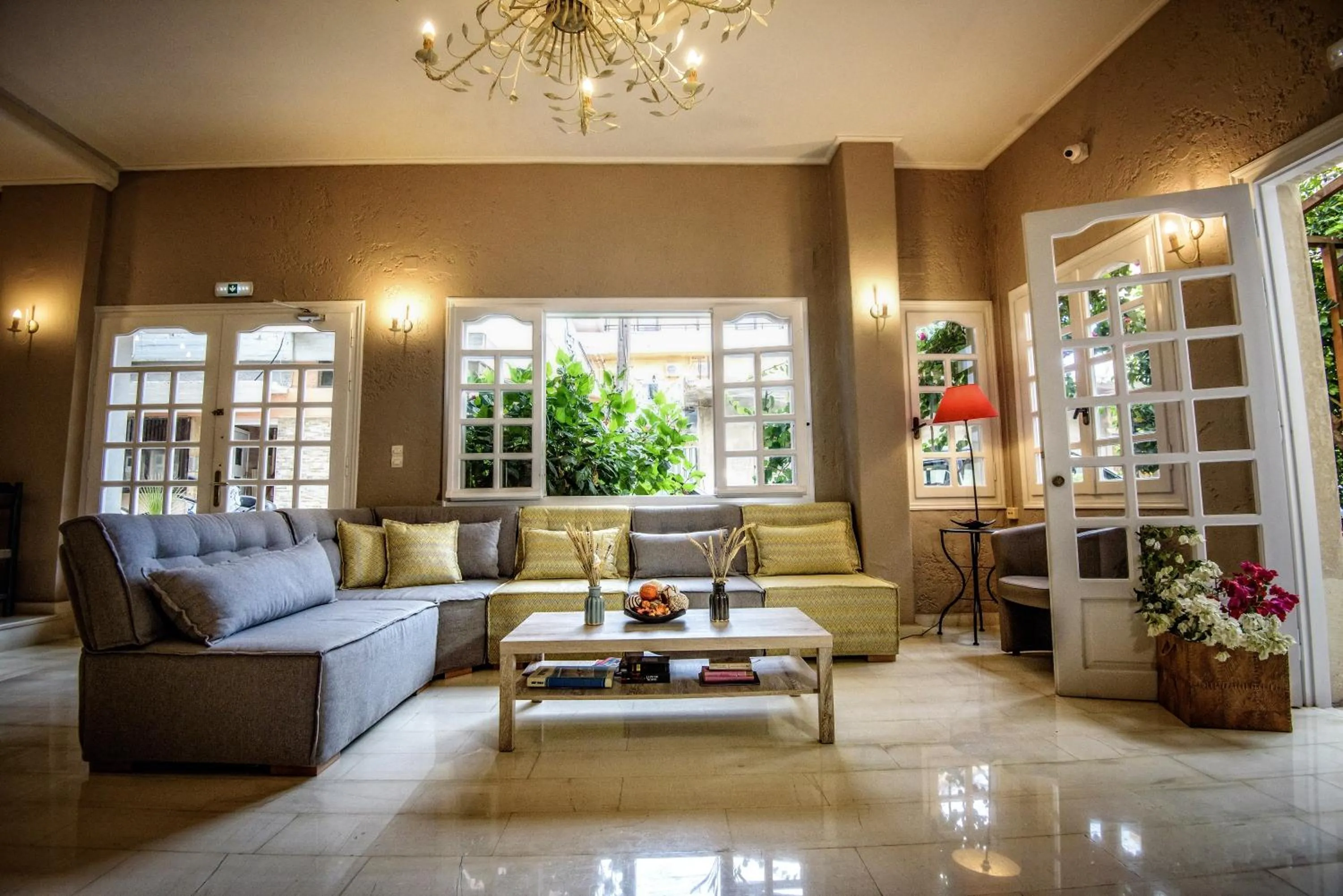 Living room in Lino Mare Boutique Hotel