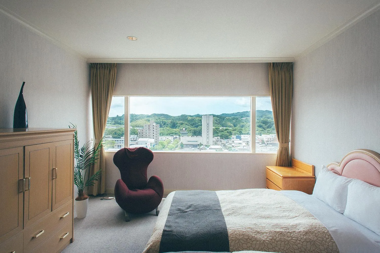 Bedroom, Bed in Kakegawa Grand Hotel