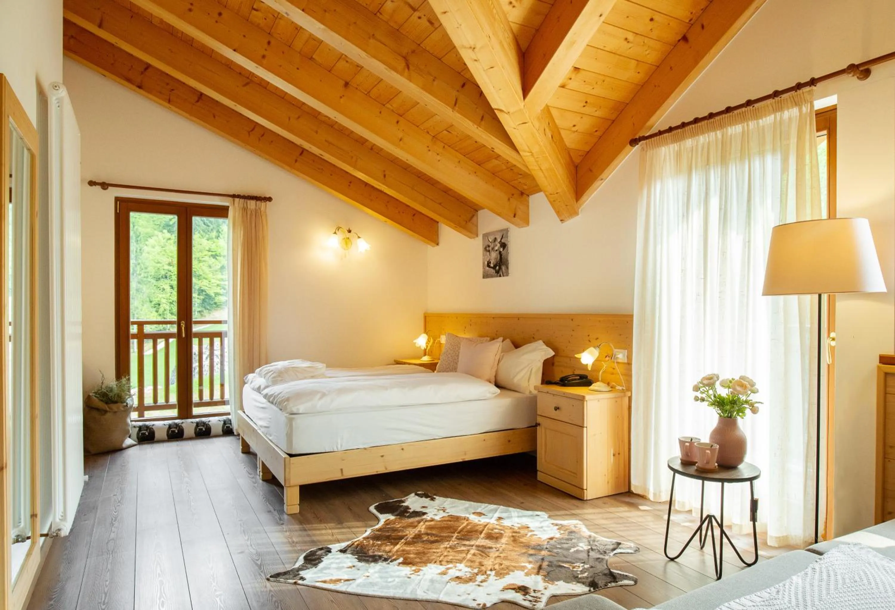 Photo of the whole room, Bed in Hotel Chalet Giasenei
