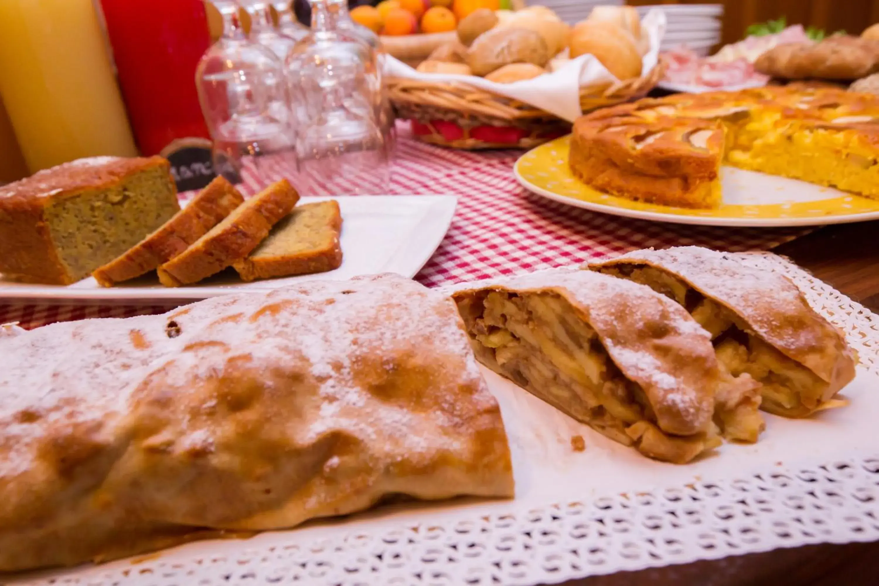 Buffet breakfast in Hotel Chalet Giasenei Buffet breakfast in Hotel Chalet Giasenei