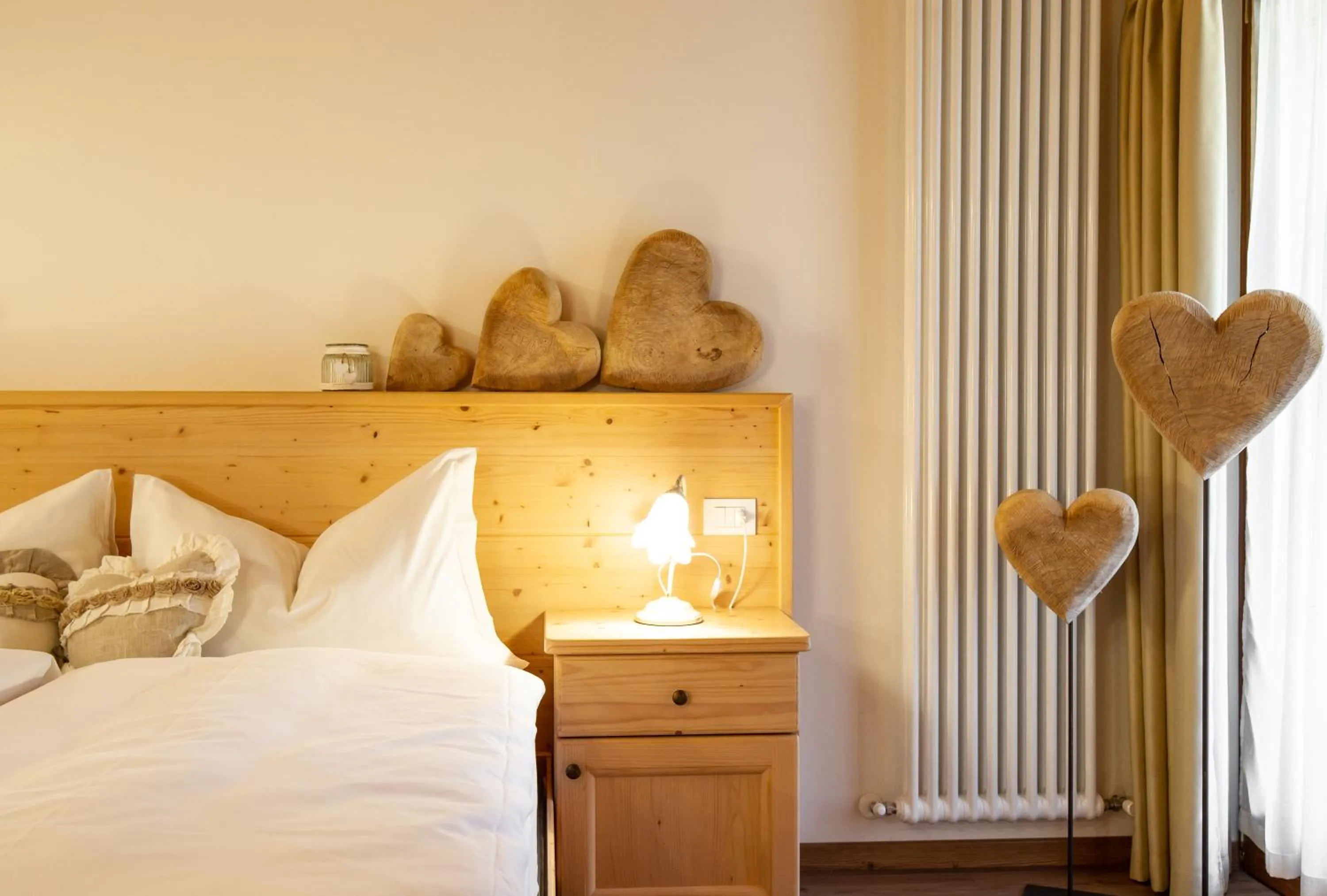 Bed in Hotel Chalet Giasenei