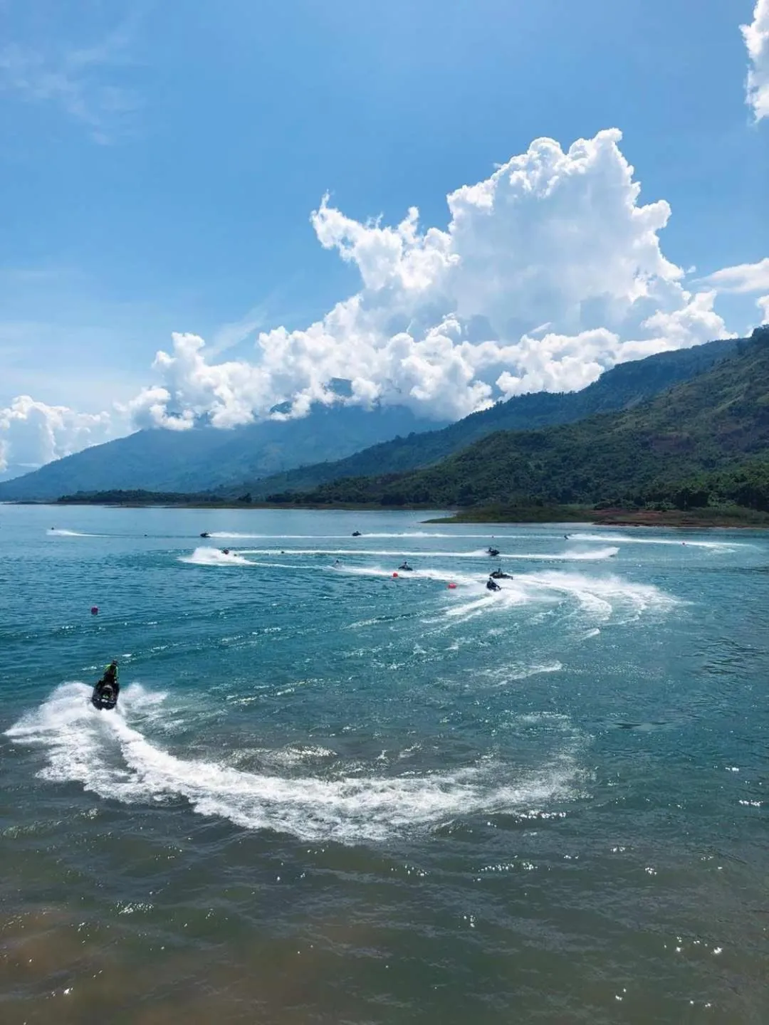 Aqua park in Dansavanh Namngum Resort