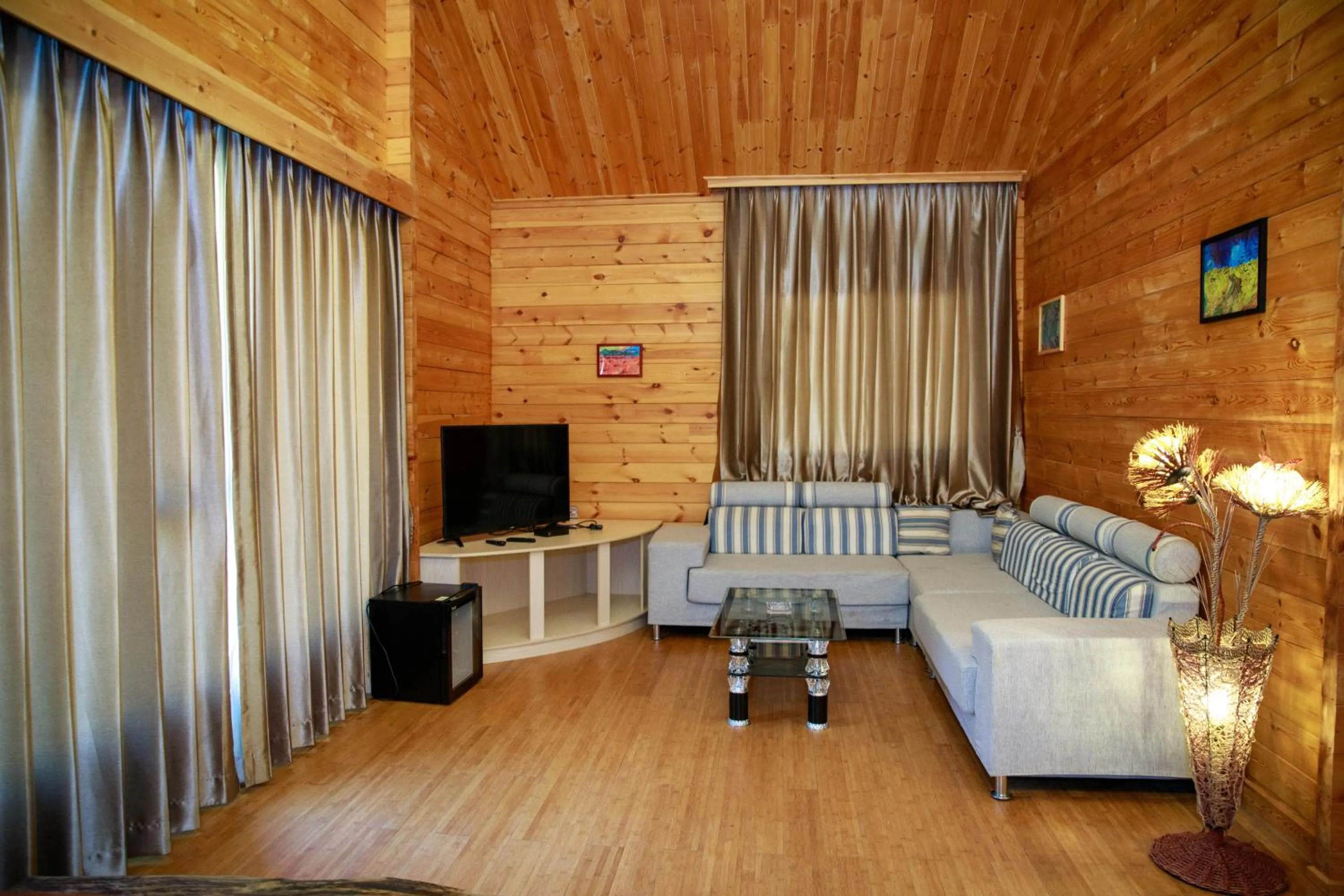 Living room in Dansavanh Namngum Resort