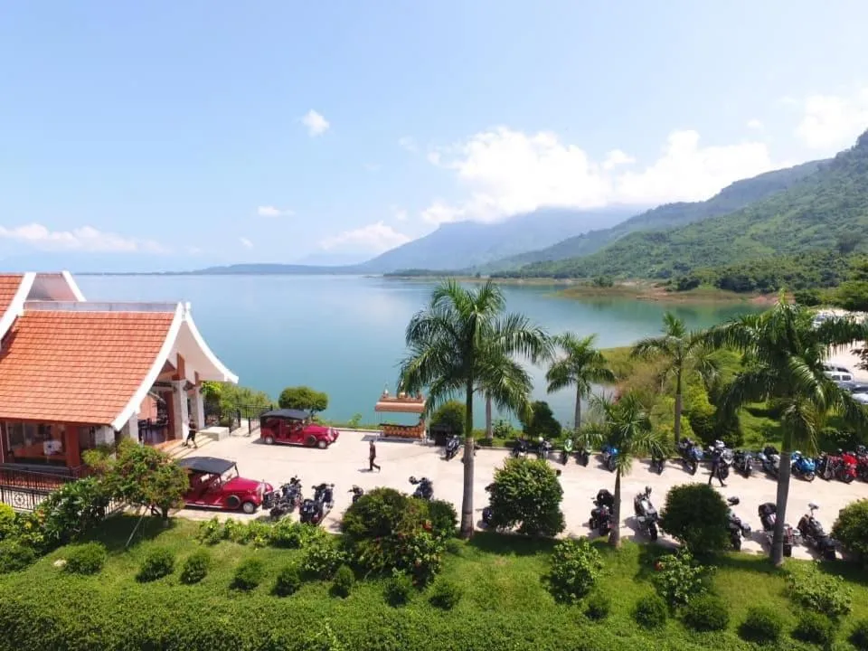 Spring in Dansavanh Namngum Resort