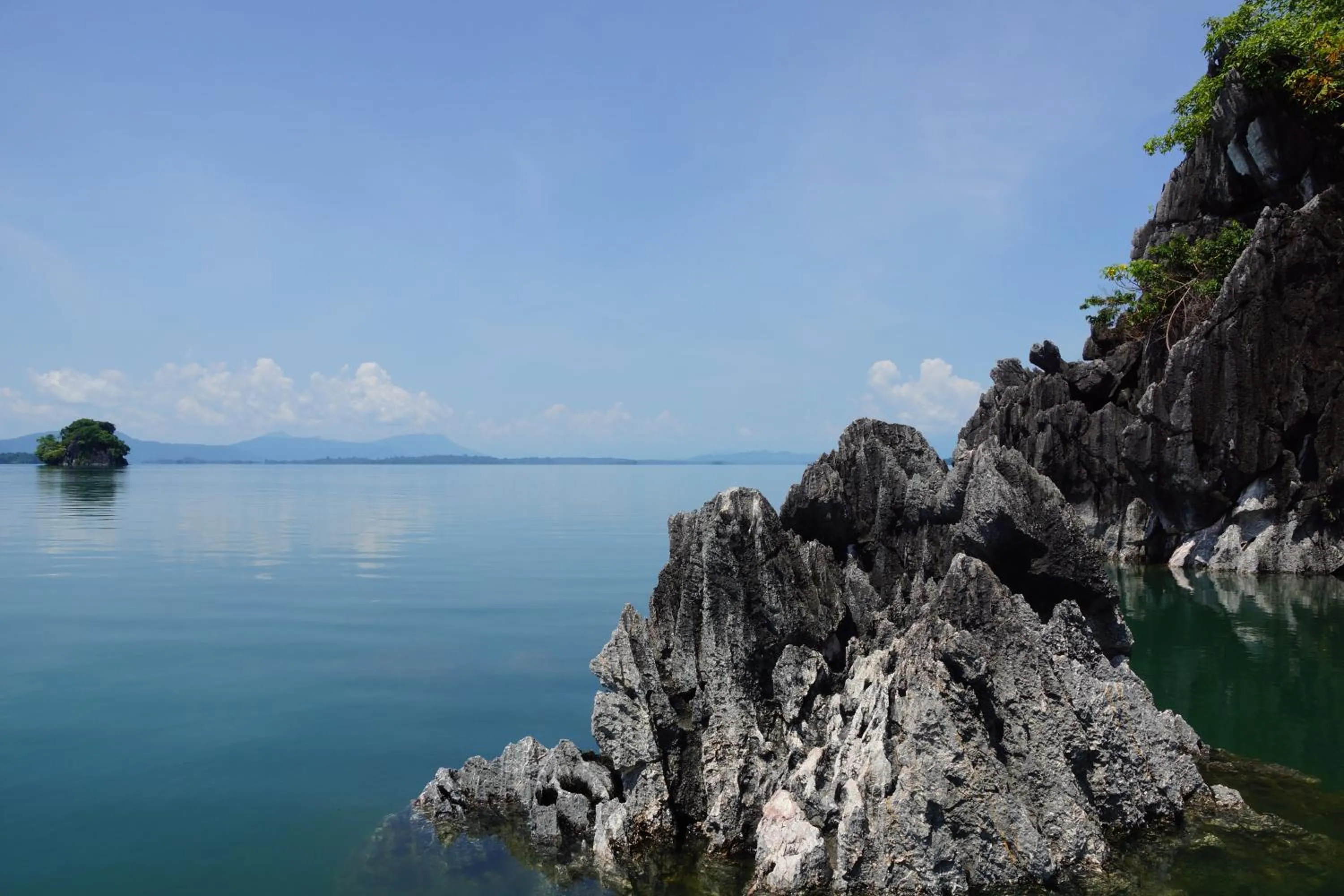 Lake view in Dansavanh Namngum Resort
