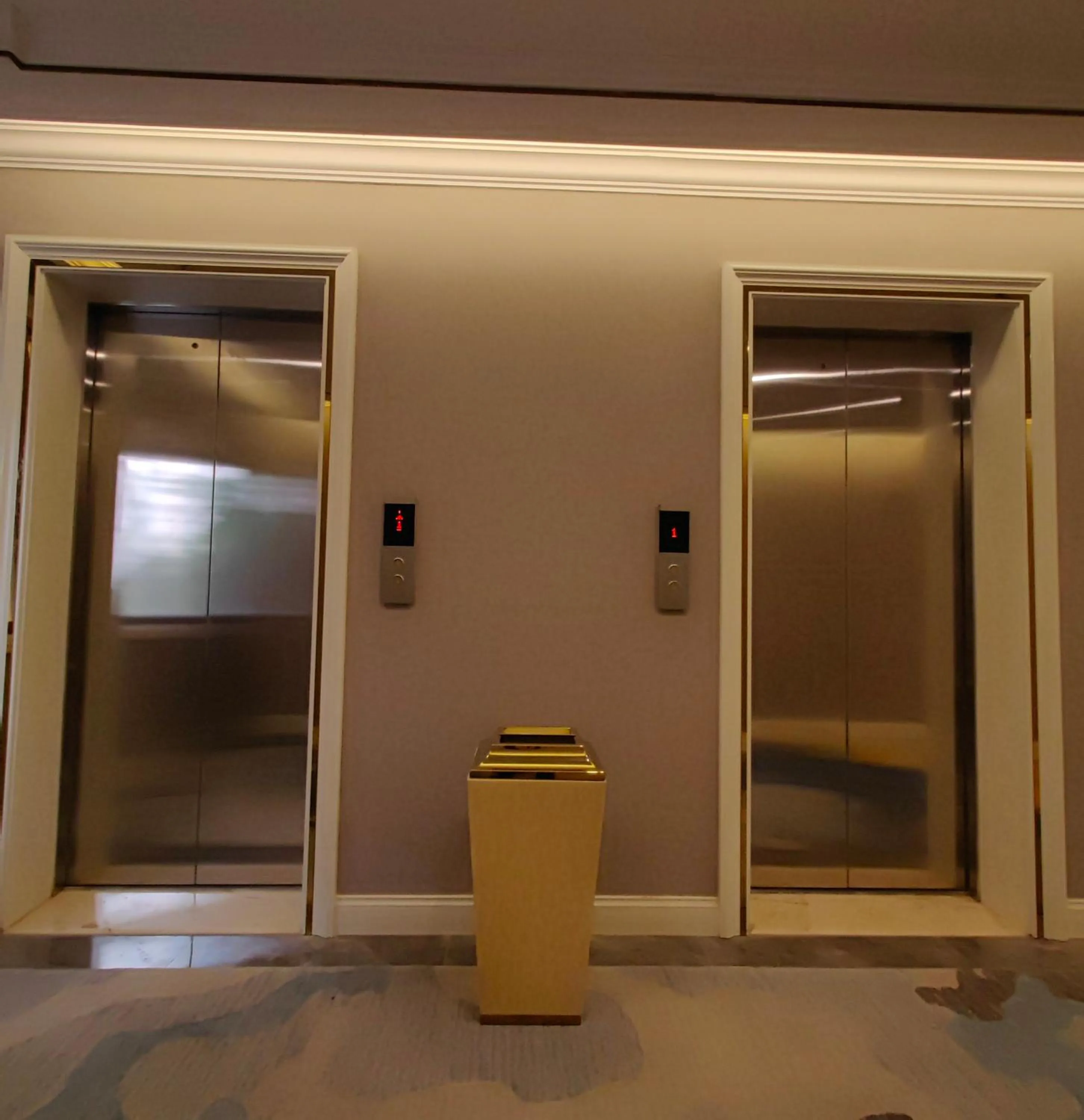 elevator in Dansavanh Namngum Resort