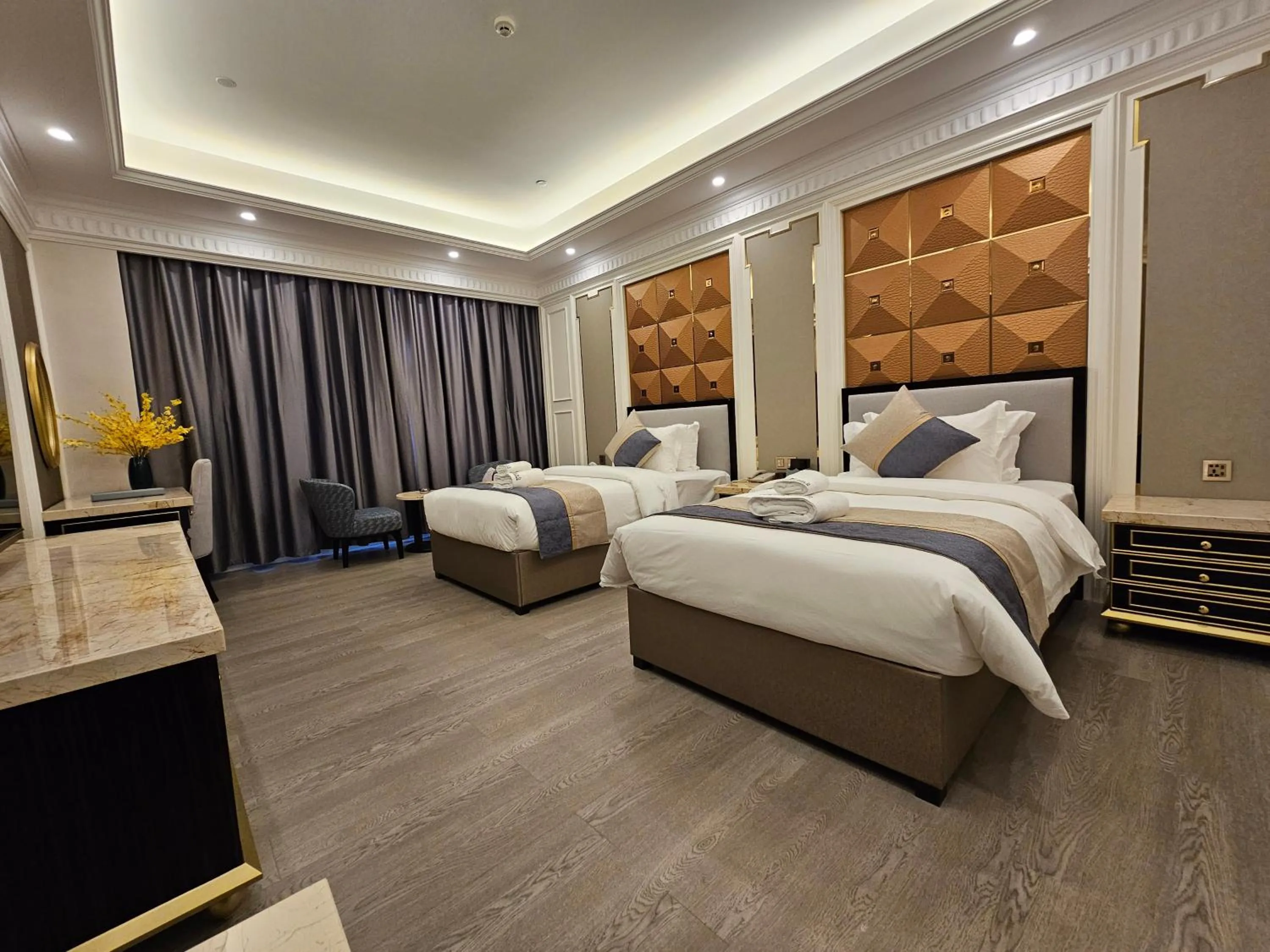 Photo of the whole room, Bed in Dansavanh Namngum Resort