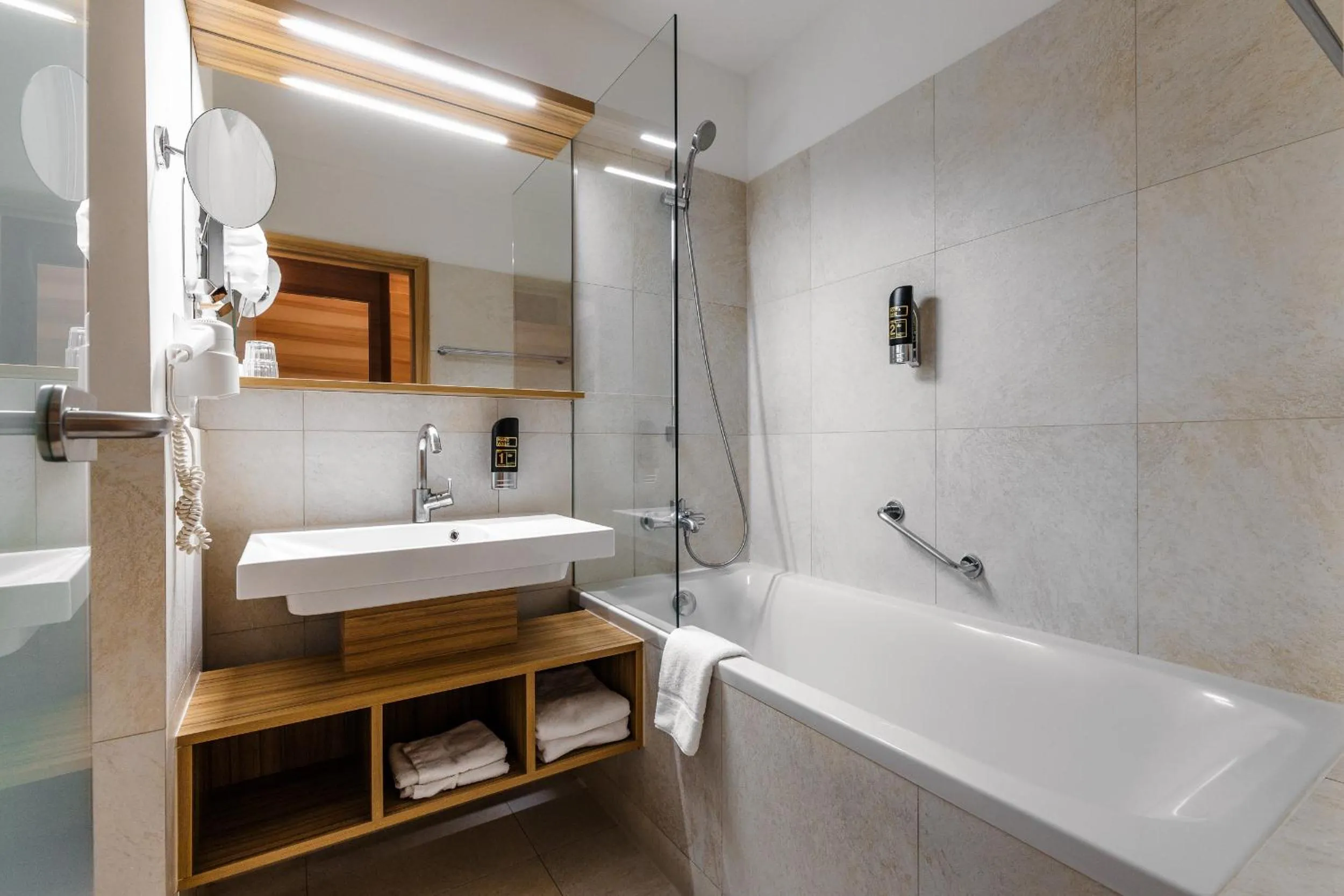 Toilet in Alphotel Innsbruck