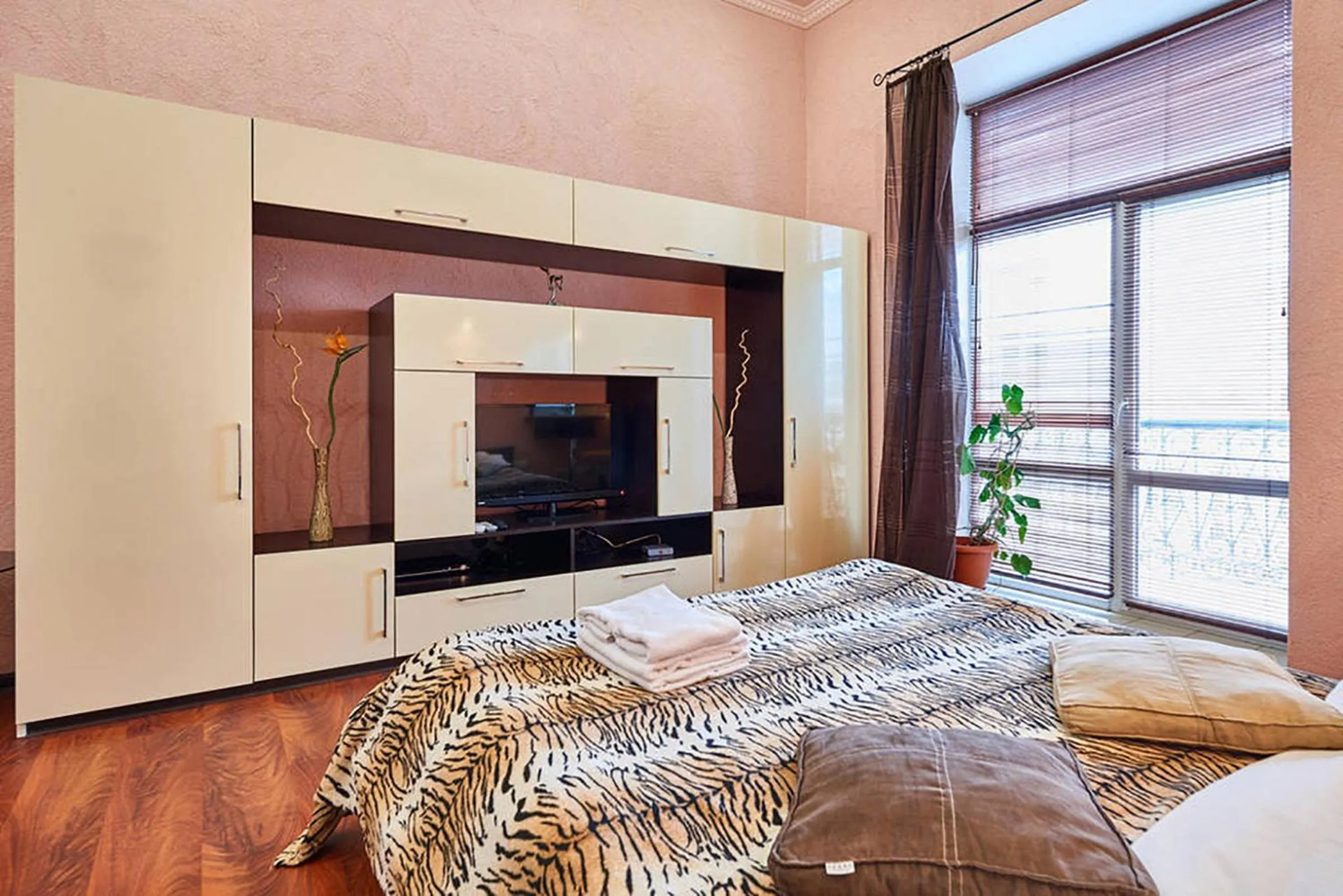 Home Hotel Apartments on Zoloti Vorota