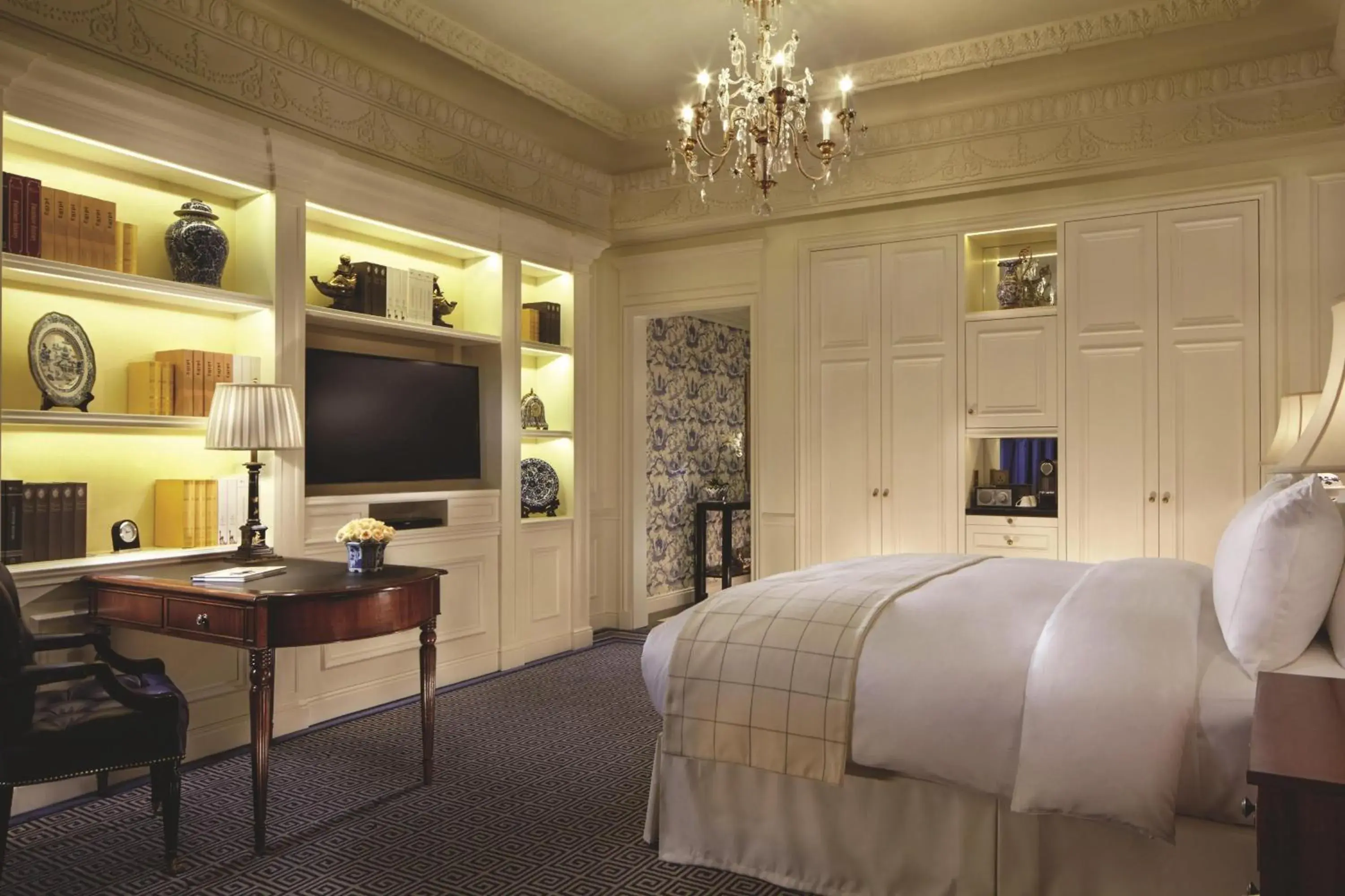 Premier Room in The Ritz-Carlton, Tianjin Premier Room in The Ritz-Carlton, Tianjin