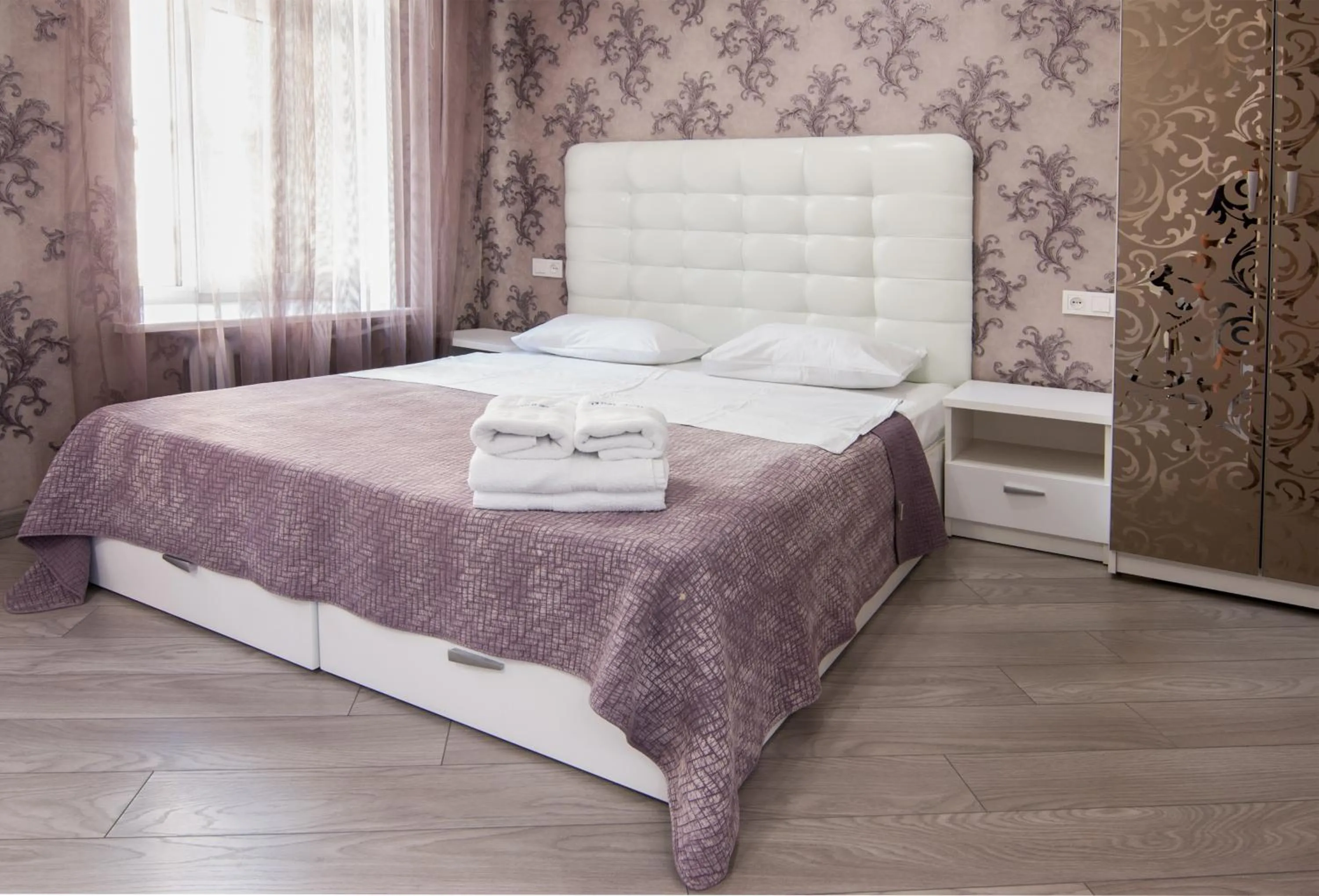 Bedroom, Bed in Home Hotel Apartments on Mykhailivska Square - Kiev