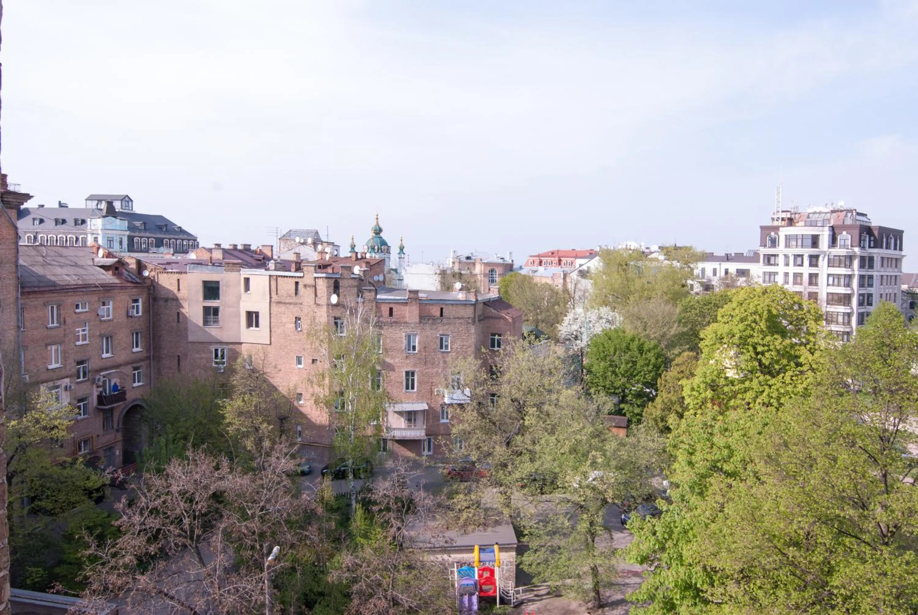 City view in Home Hotel Apartments on Mykhailivska Square - Kiev