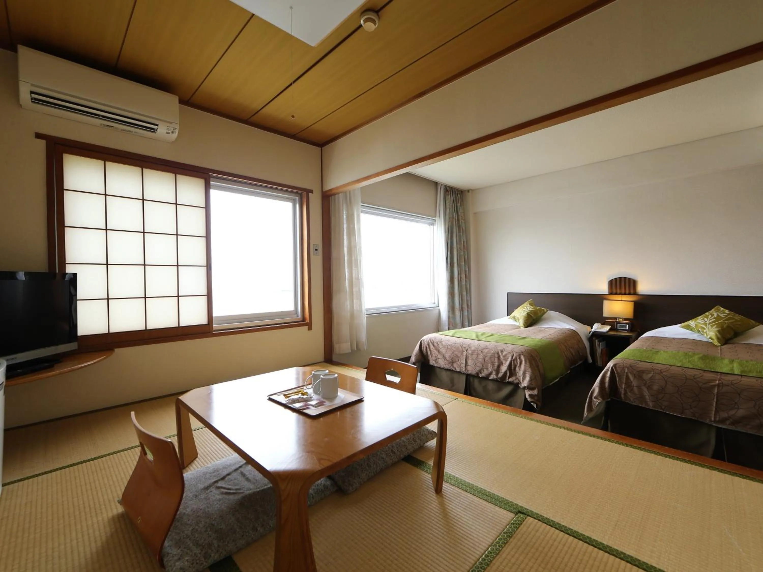 Photo of the whole room in Shodoshima International Hotel