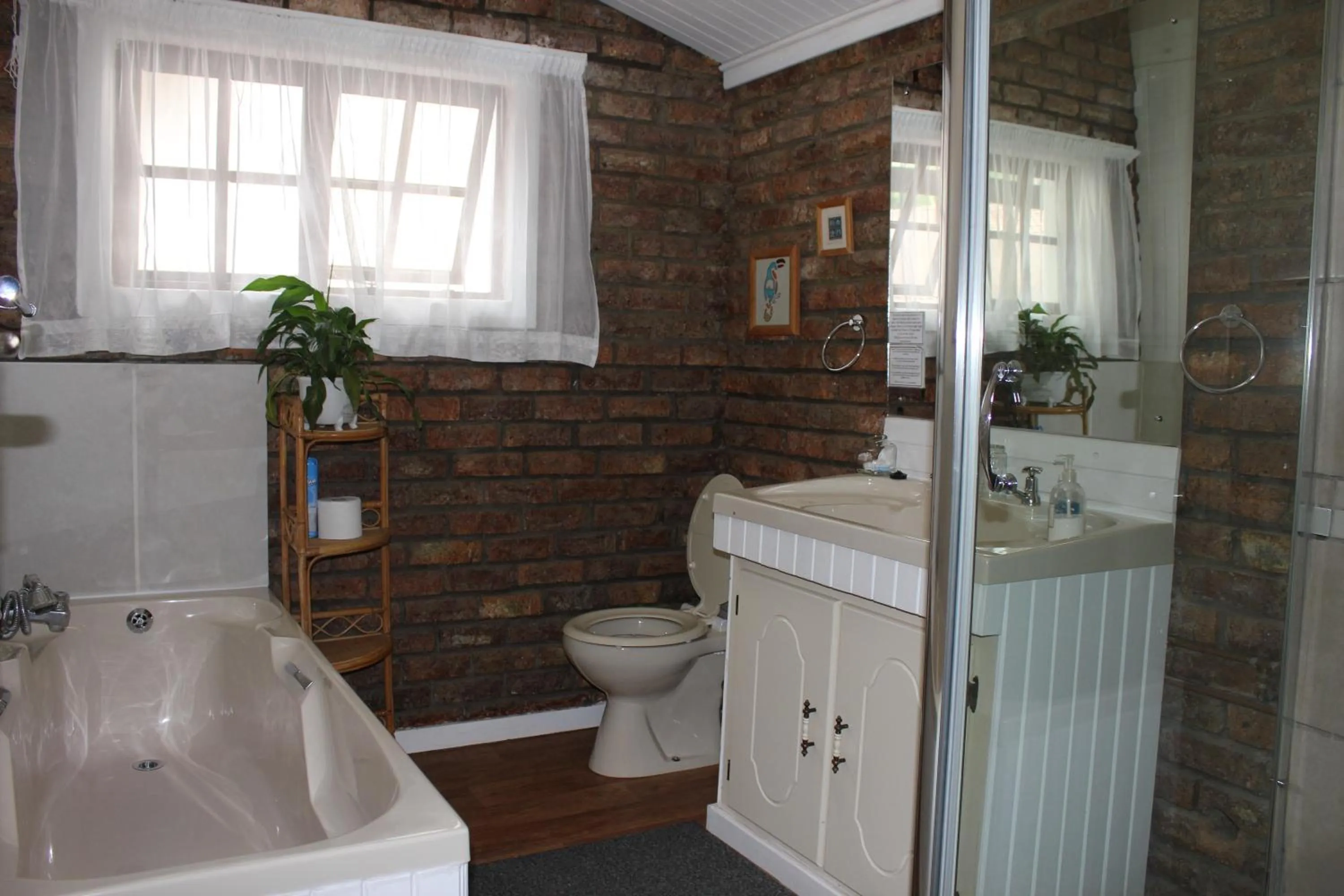 Bathroom in The Sabie Town House Guest Lodge