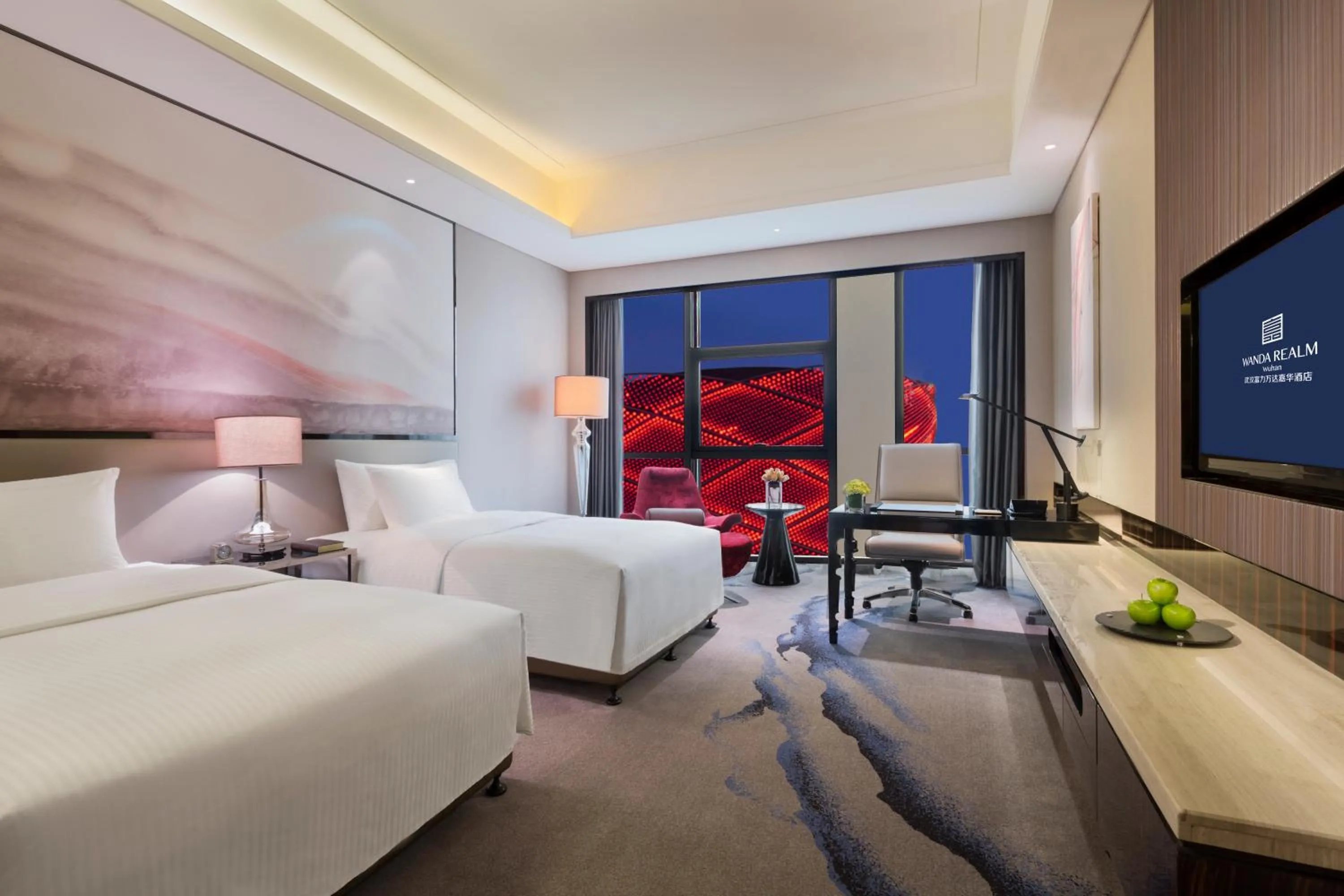 Photo of the whole room, Bed in Wanda Realm Wuhan