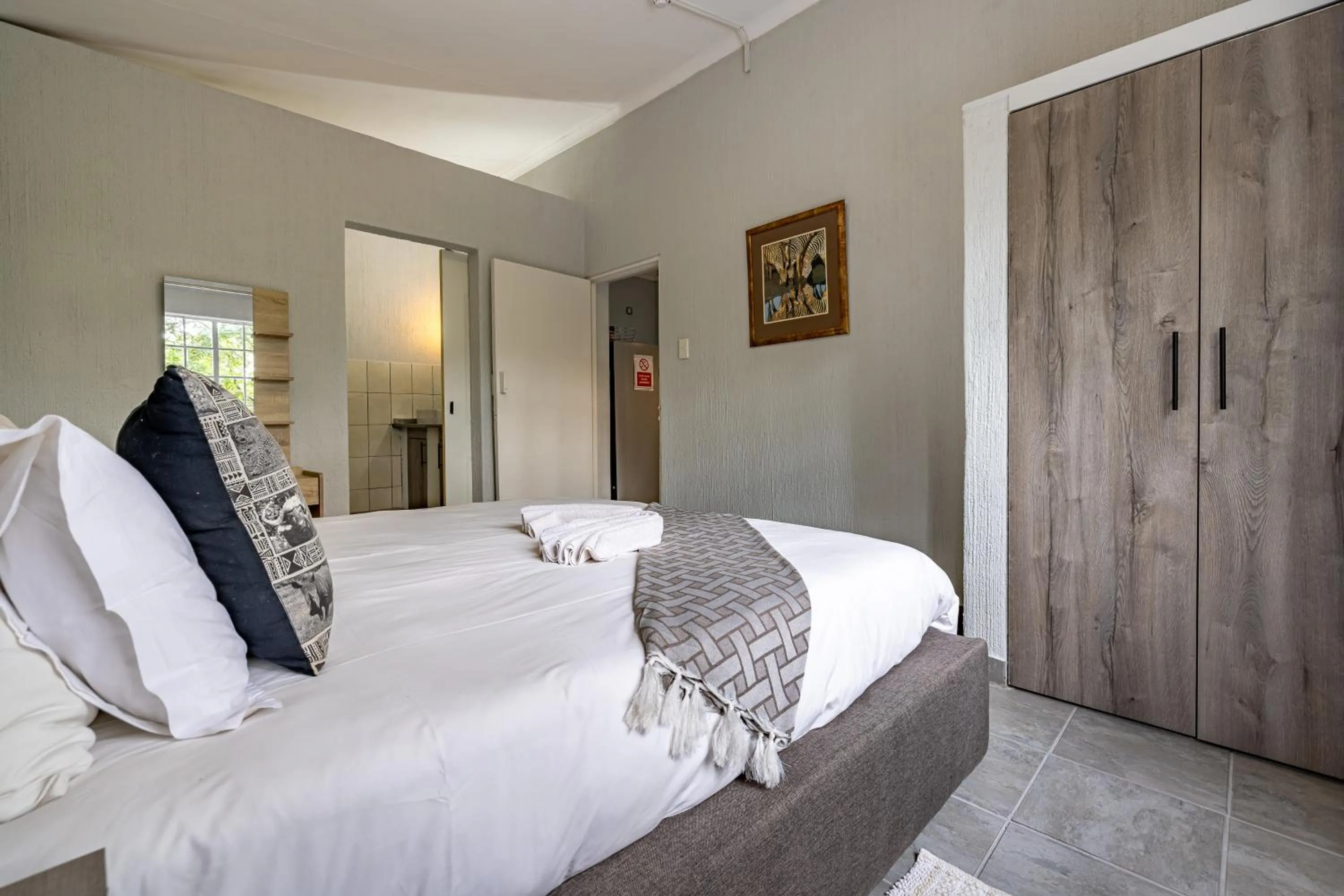 Photo of the whole room, Bed in Tranquil Nest