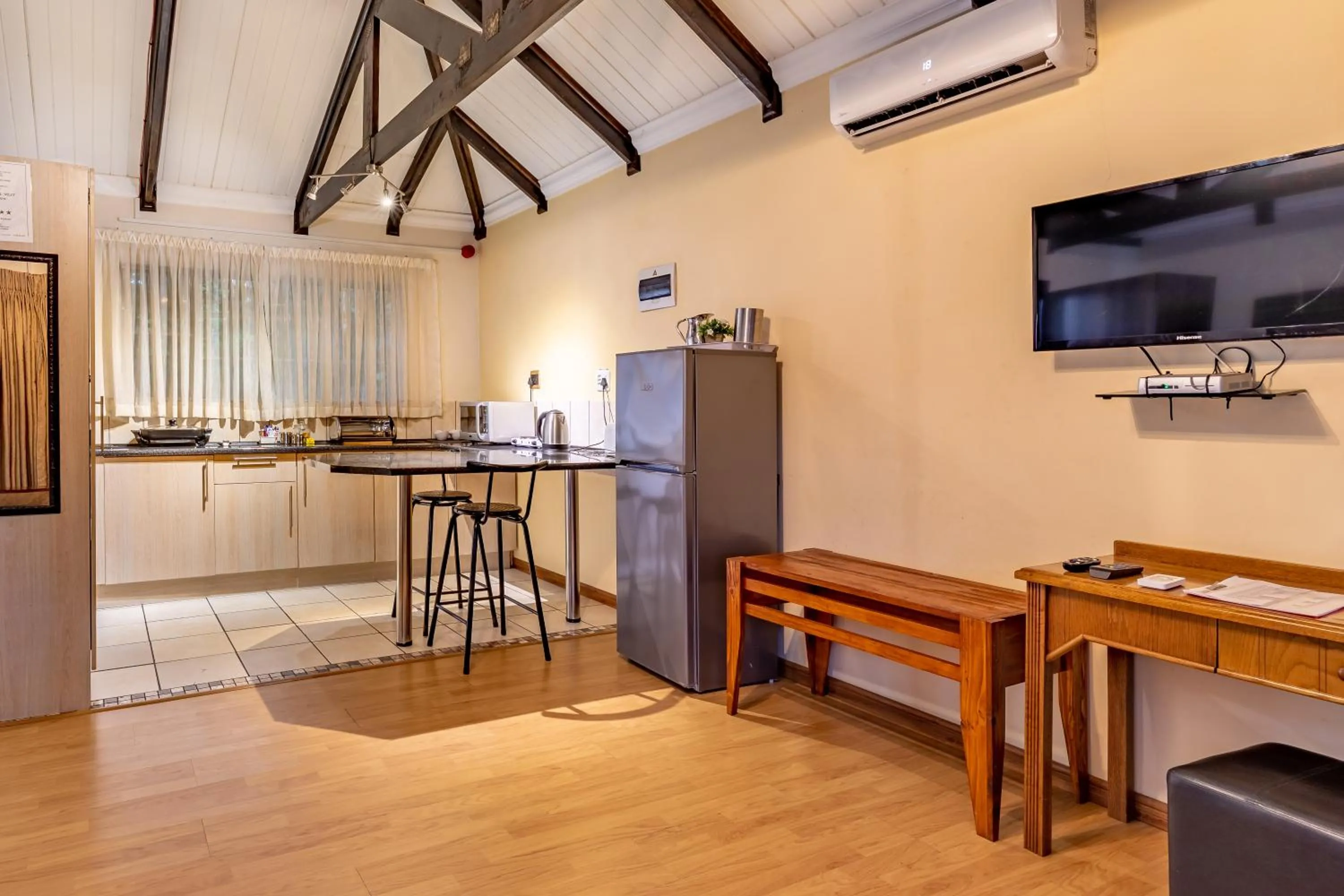 TV and multimedia in Tranquil Nest
