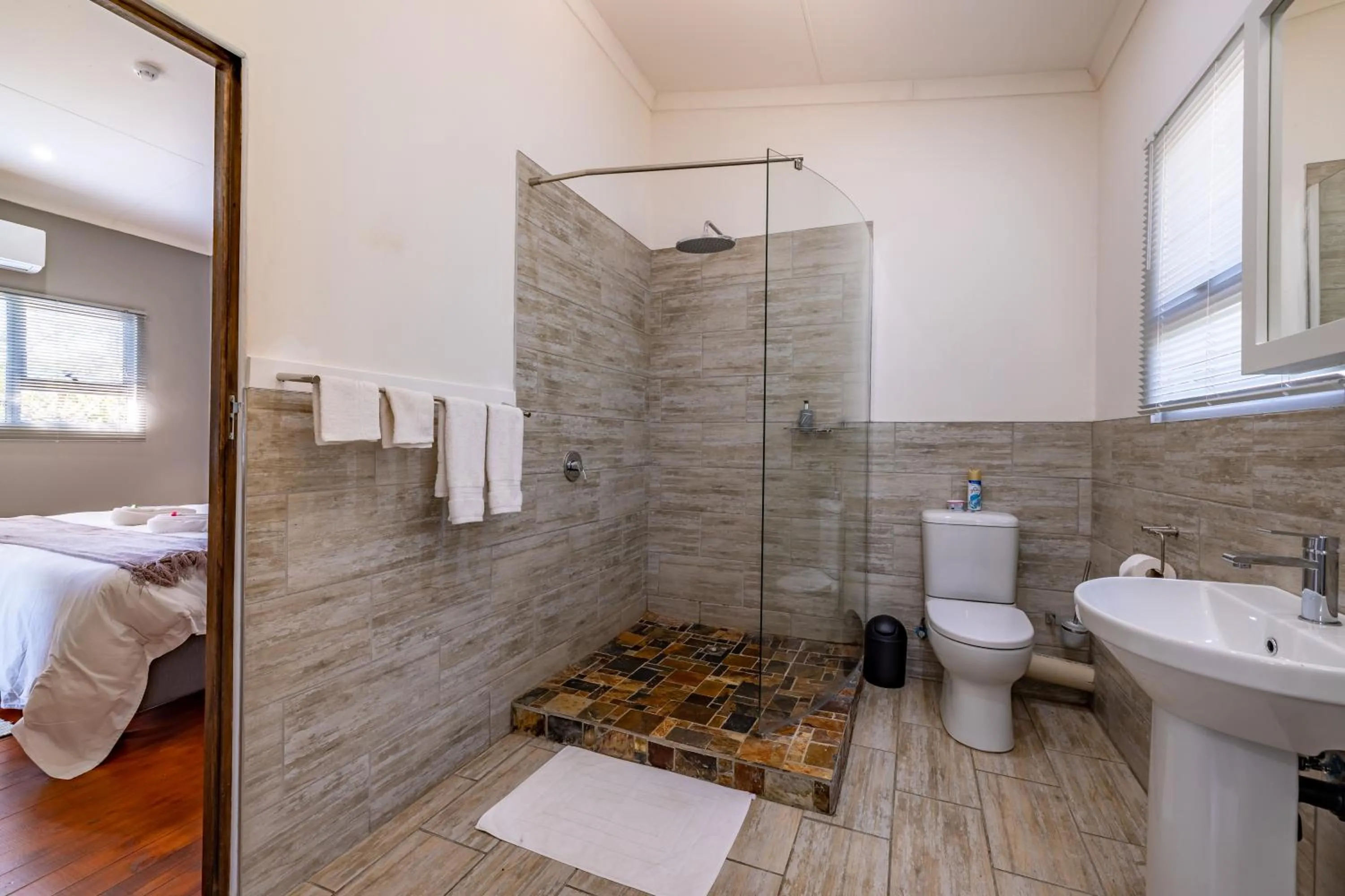 Bathroom in Tranquil Nest