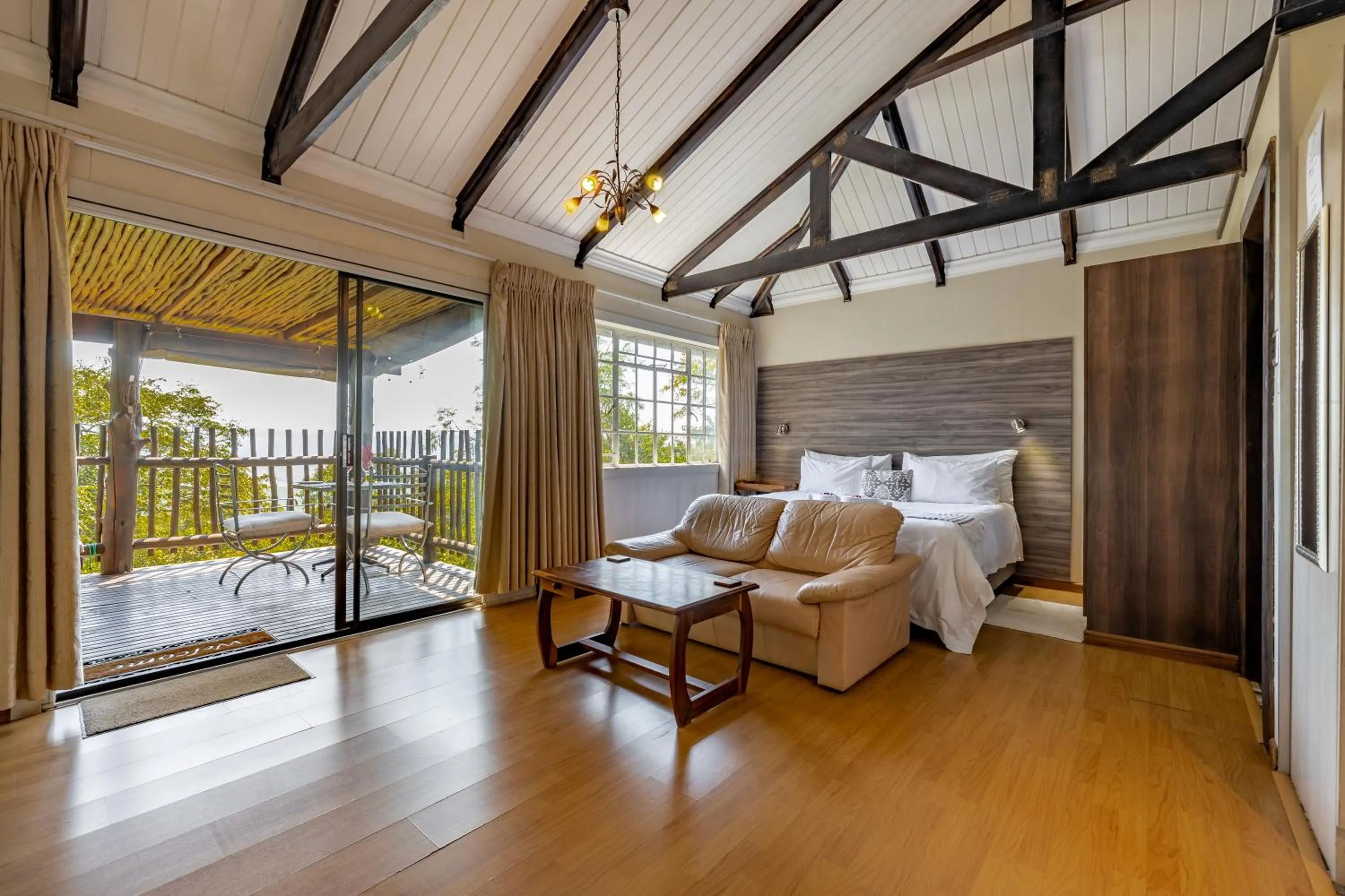 Photo of the whole room, Bed in Tranquil Nest