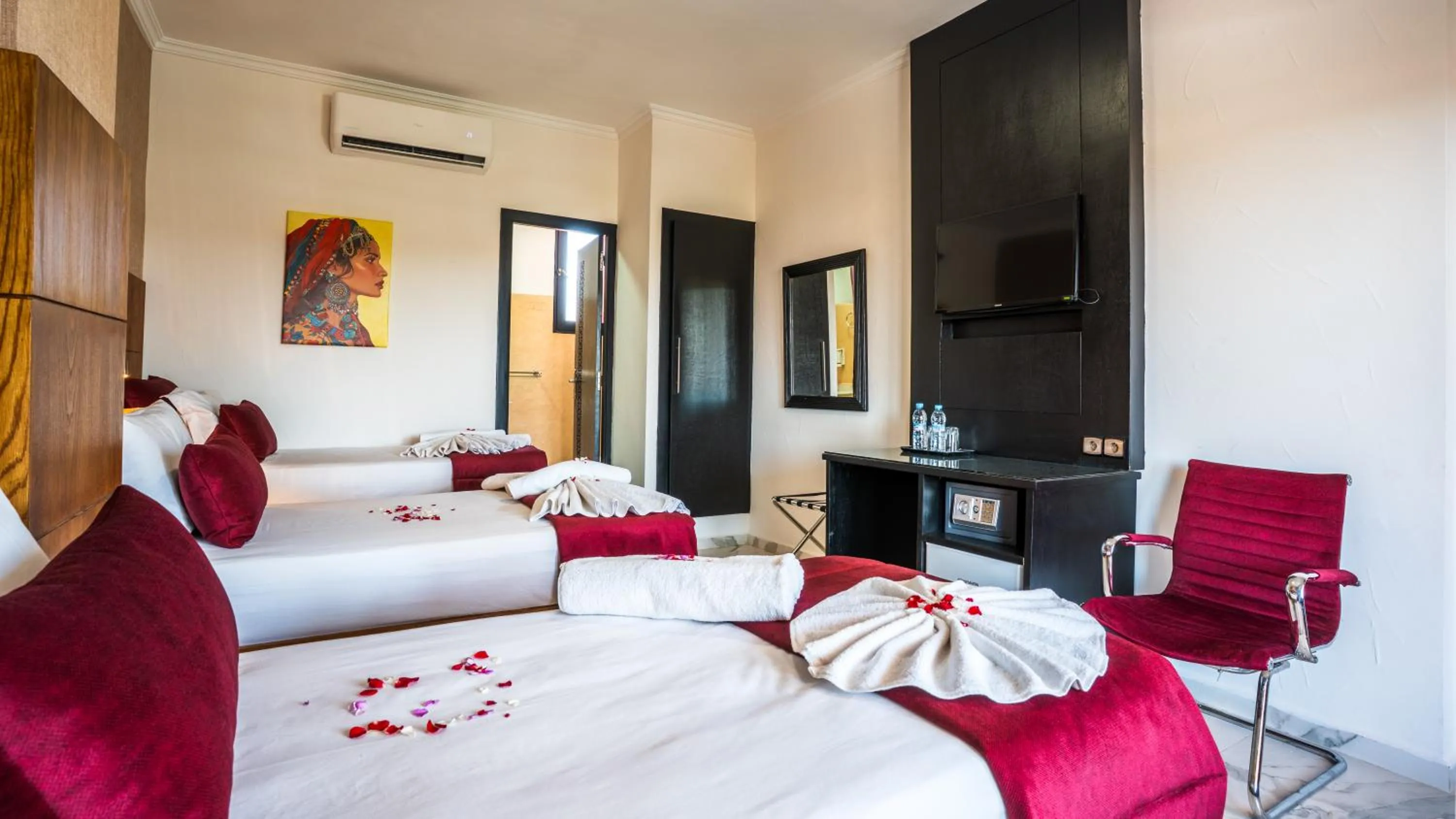 Bed in Ourika Camp Suites Hotel & Resort