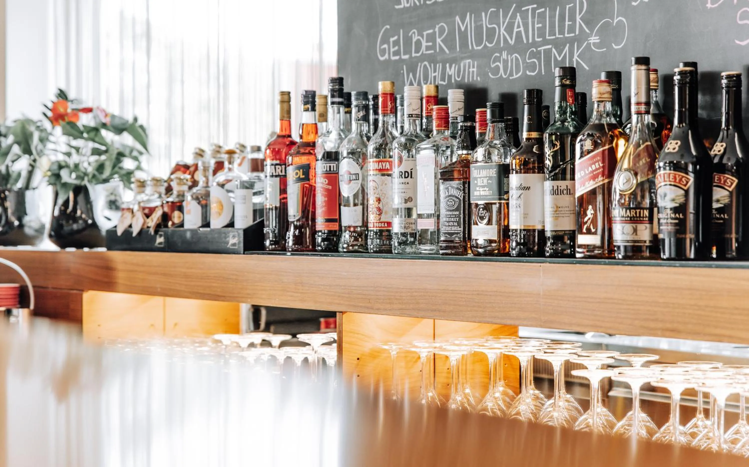 Lounge or bar in HEINhotel vienna airport