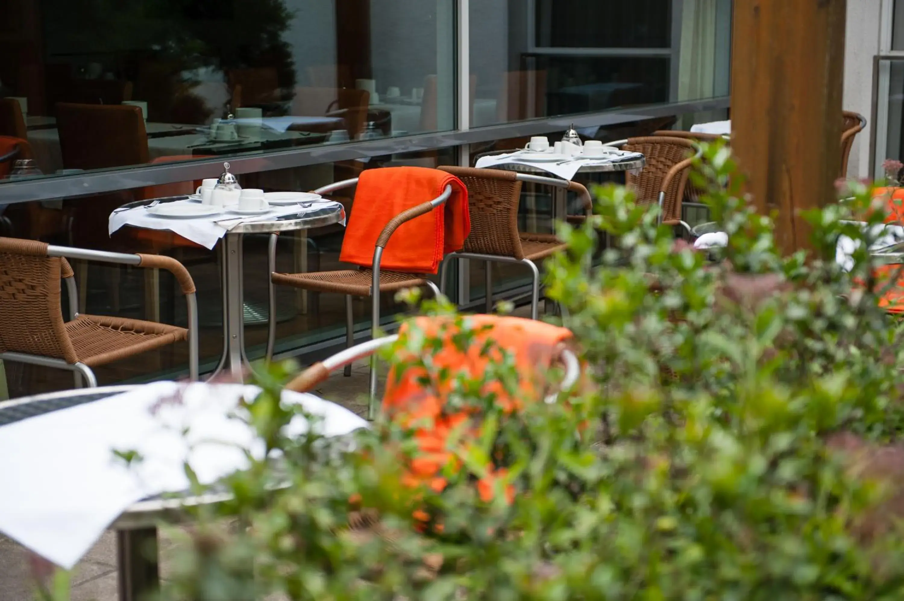 Balcony/Terrace, Restaurant/Places to Eat in HEINHOTEL Vienna Airport