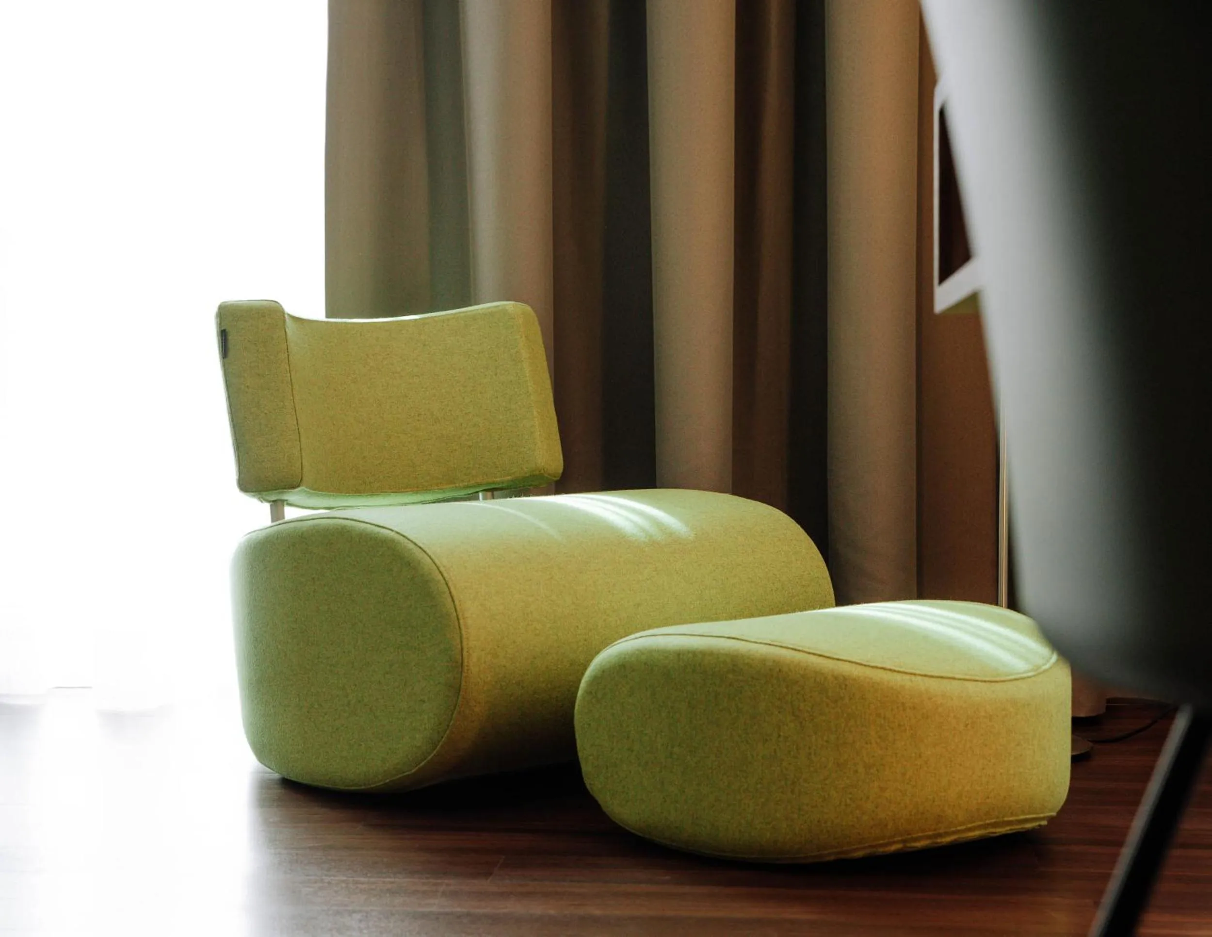 Seating area in HEINhotel vienna airport