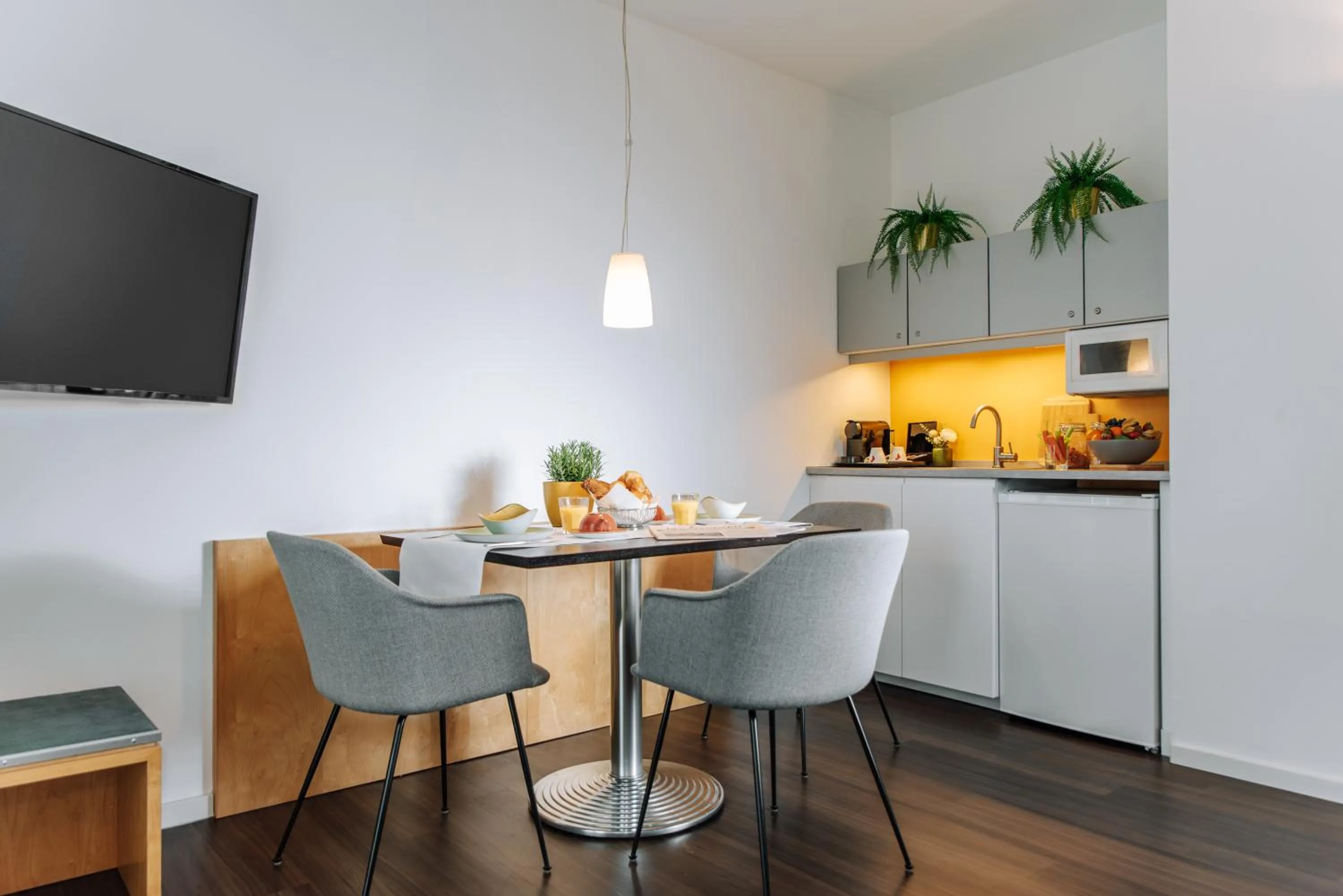 kitchen in HEINhotel vienna airport