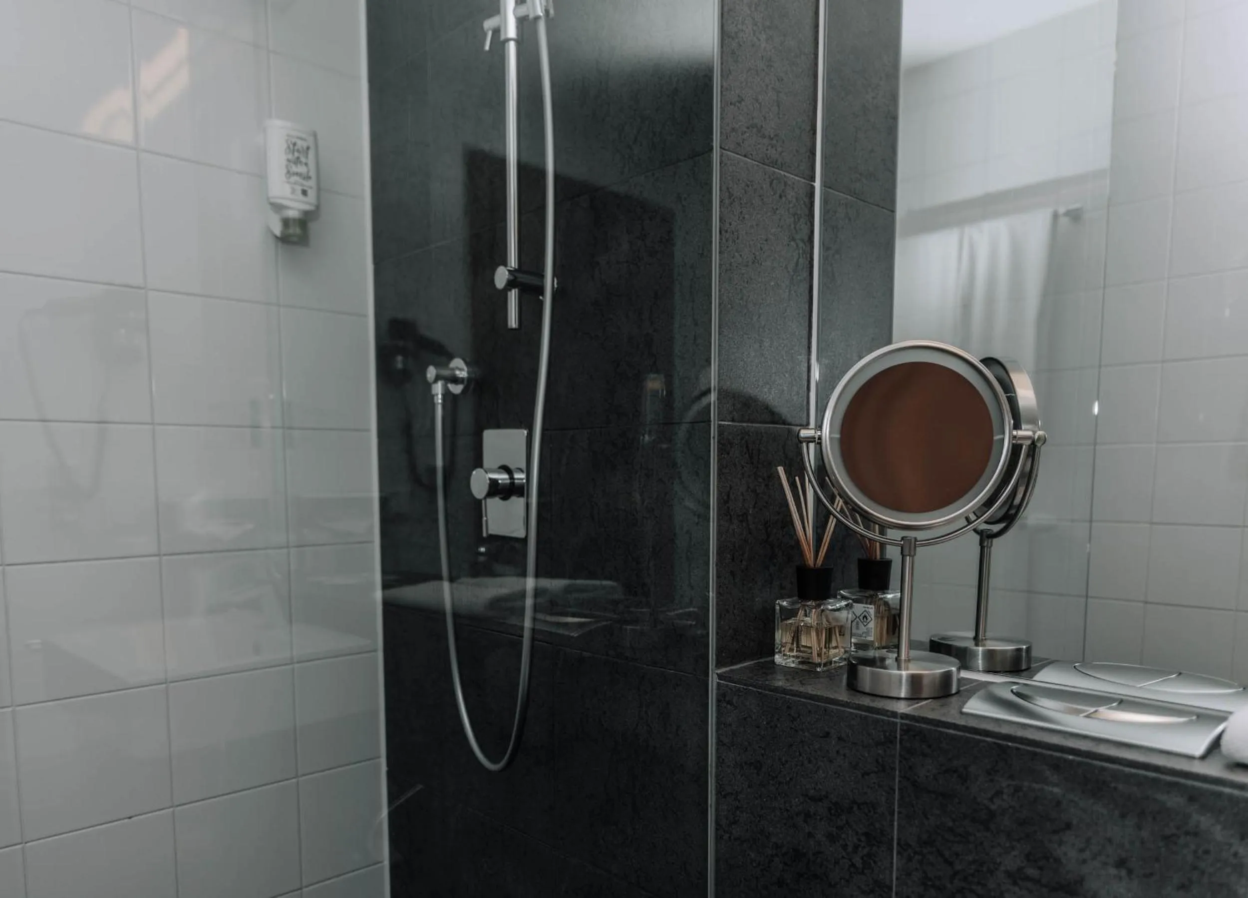 Bathroom in HEINhotel vienna airport