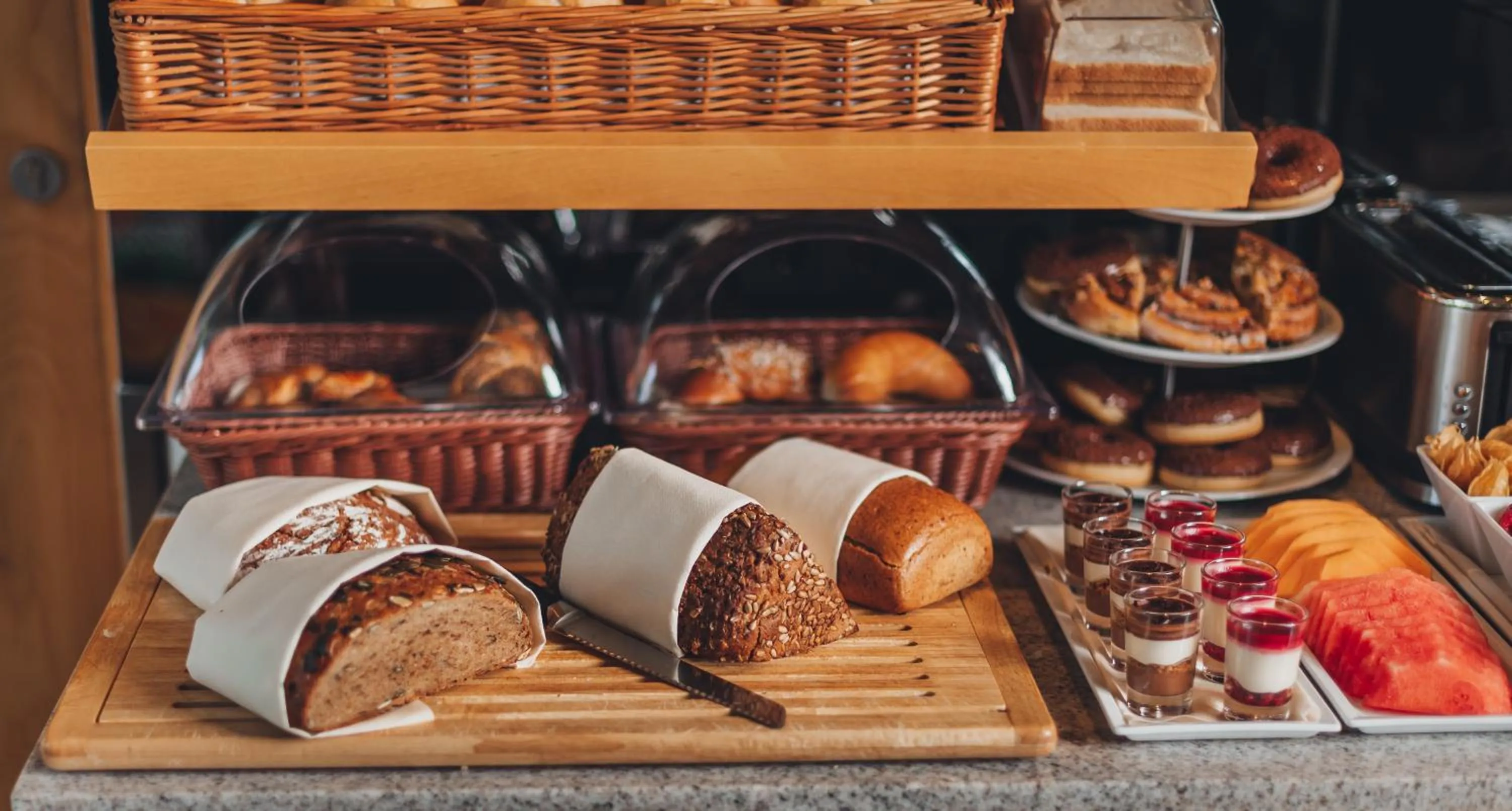 Buffet breakfast in HEINhotel vienna airport