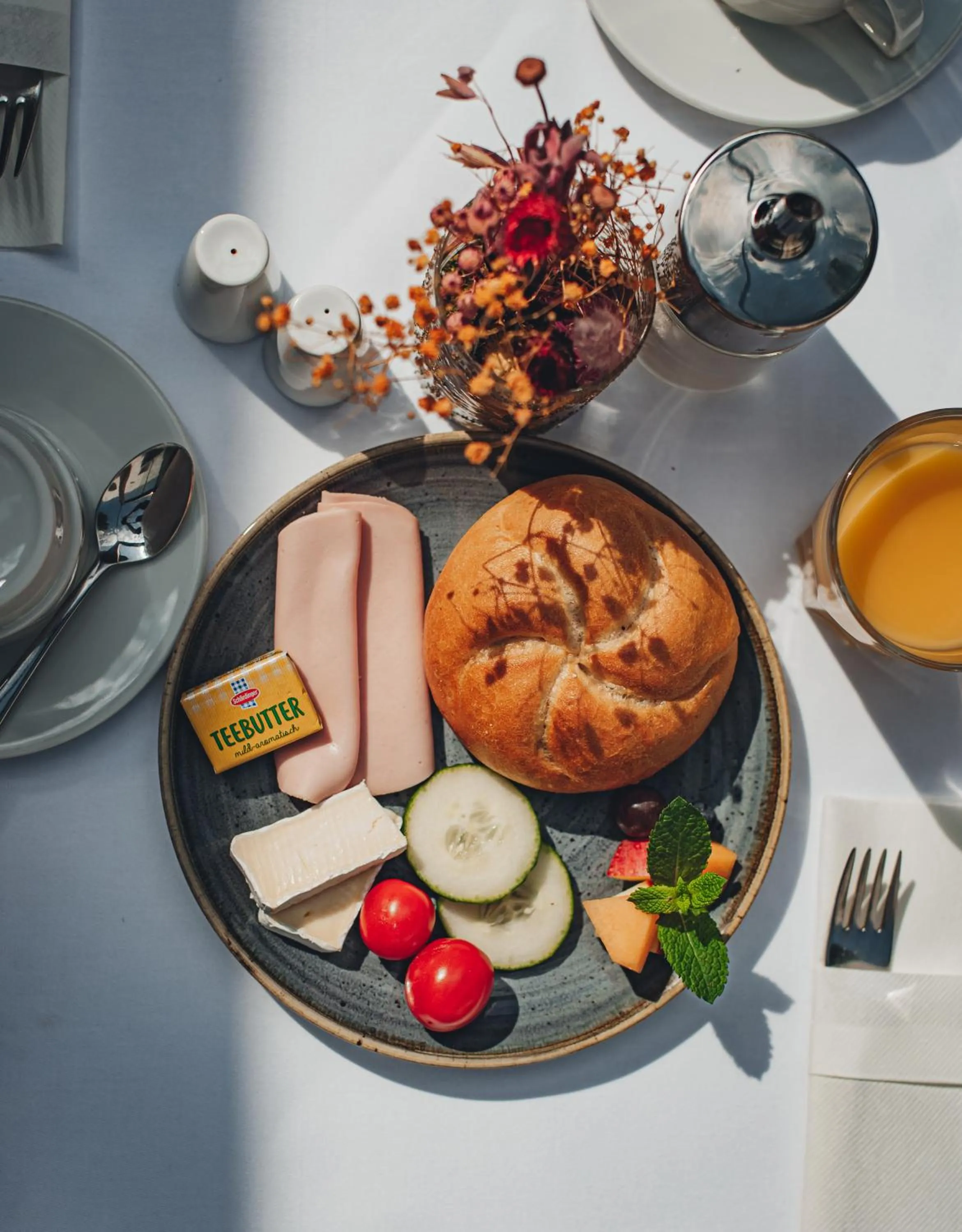 Buffet breakfast in HEINhotel vienna airport