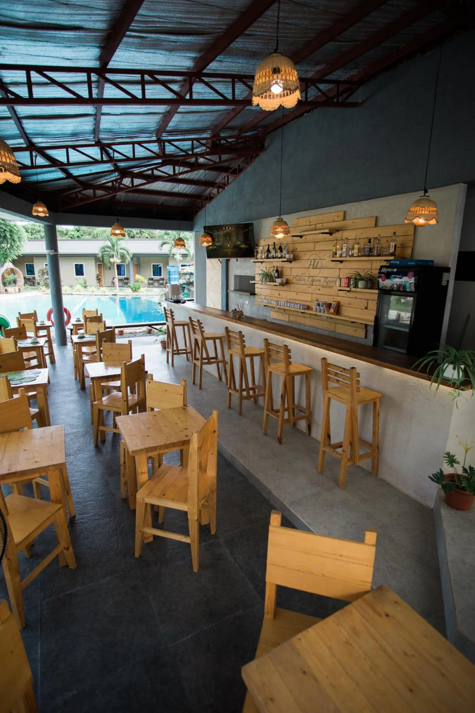 Restaurant/places to eat in Hidden Lagoon Resort