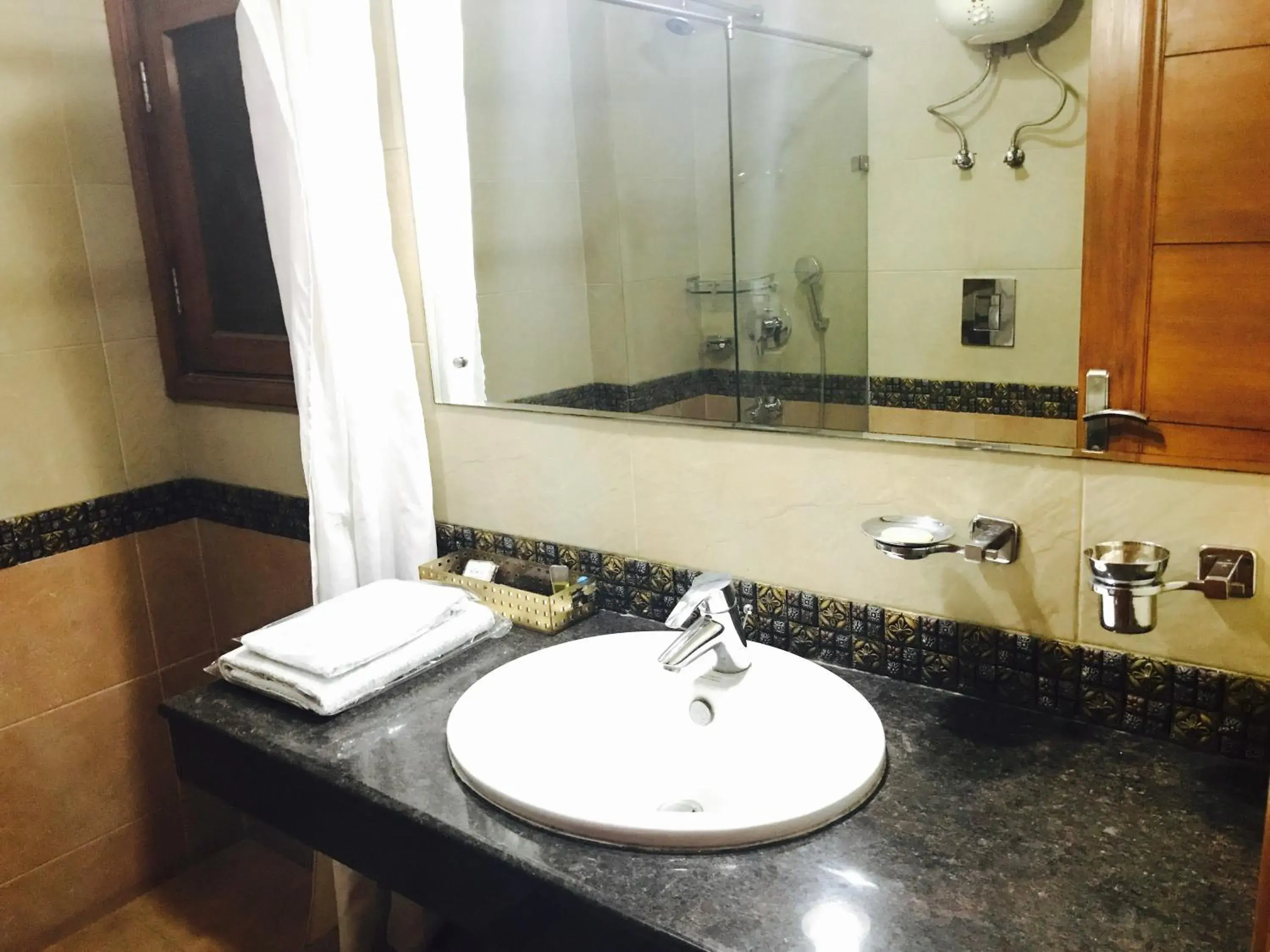 Skylink Suites Bed & Breakfast Skylink Suites Bed & Breakfast