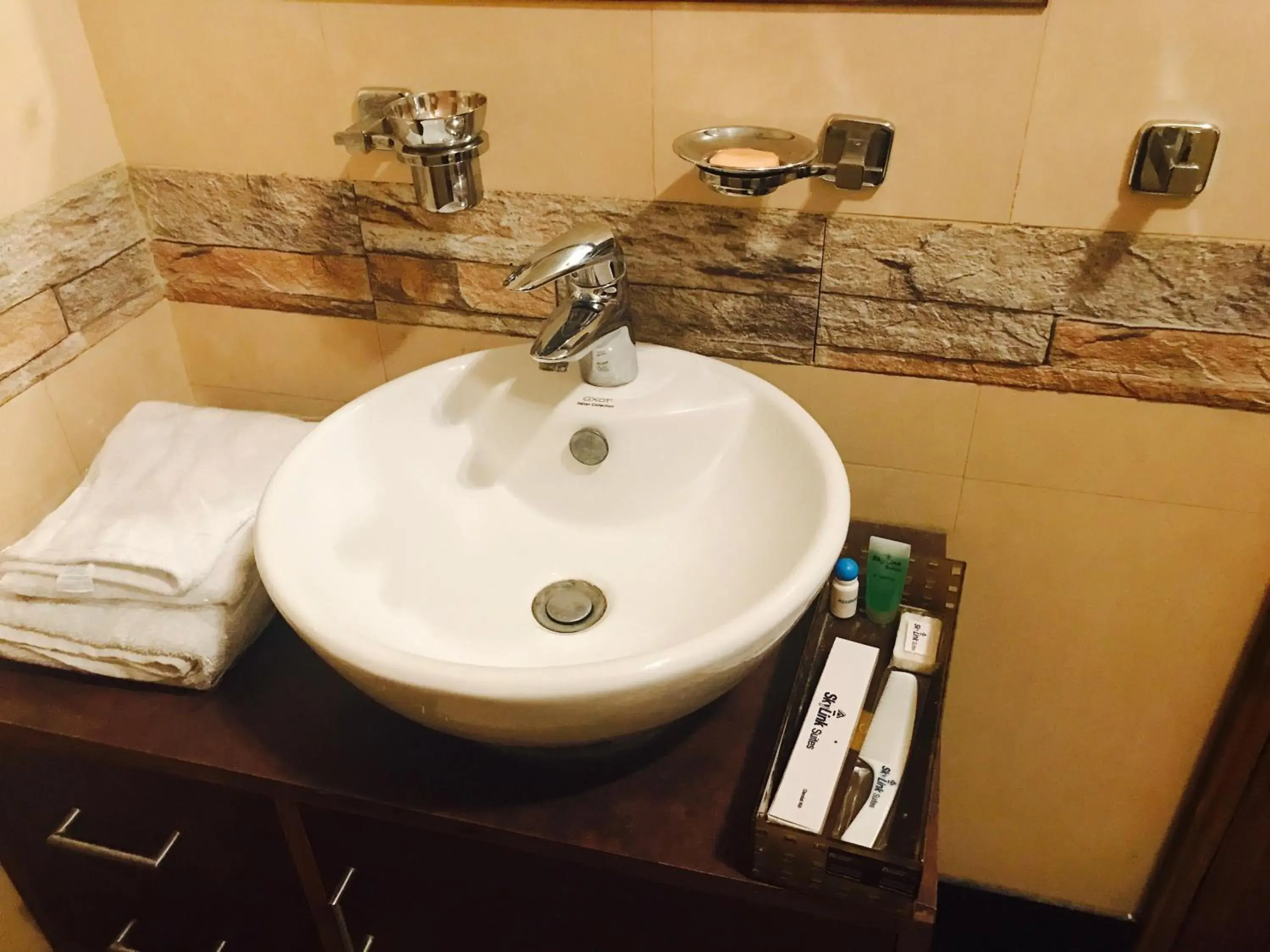 Skylink Suites Bed & Breakfast Skylink Suites Bed & Breakfast